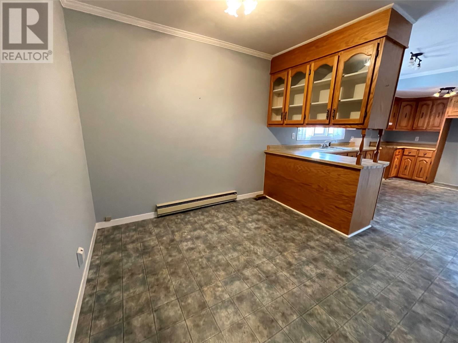 27 SUTHERLAND DRIVE - 7