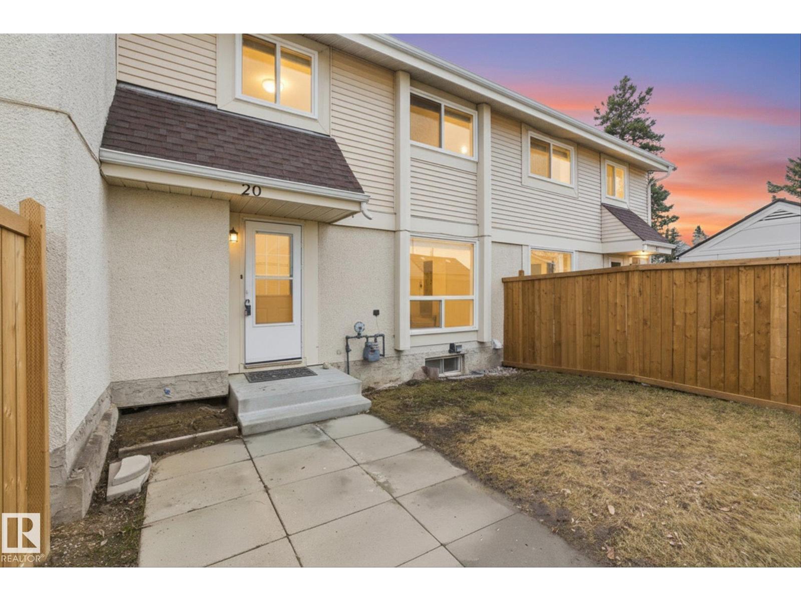 20 ATHABASCA AC, Devon