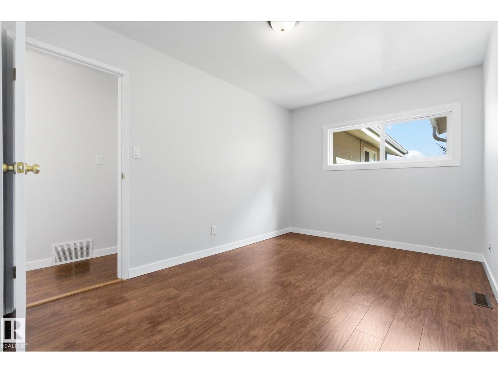 20 ATHABASCA AC, Devon