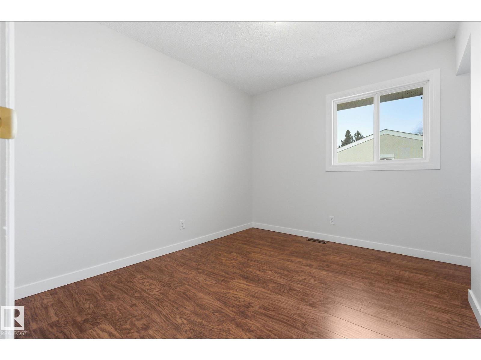 20 ATHABASCA AC, Devon