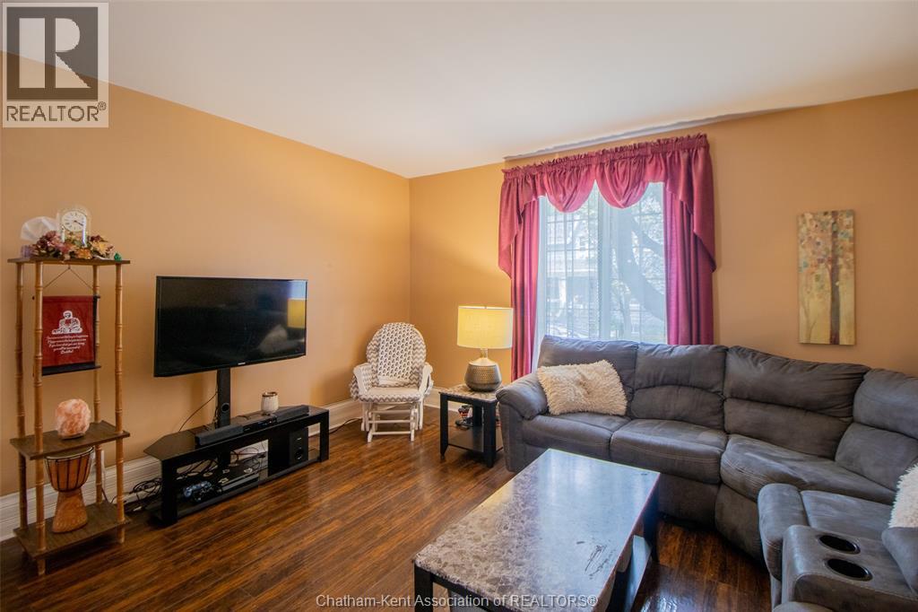 206 Adelaide STREET South, Chatham, Ontario, N7M4R9 — Photo 4