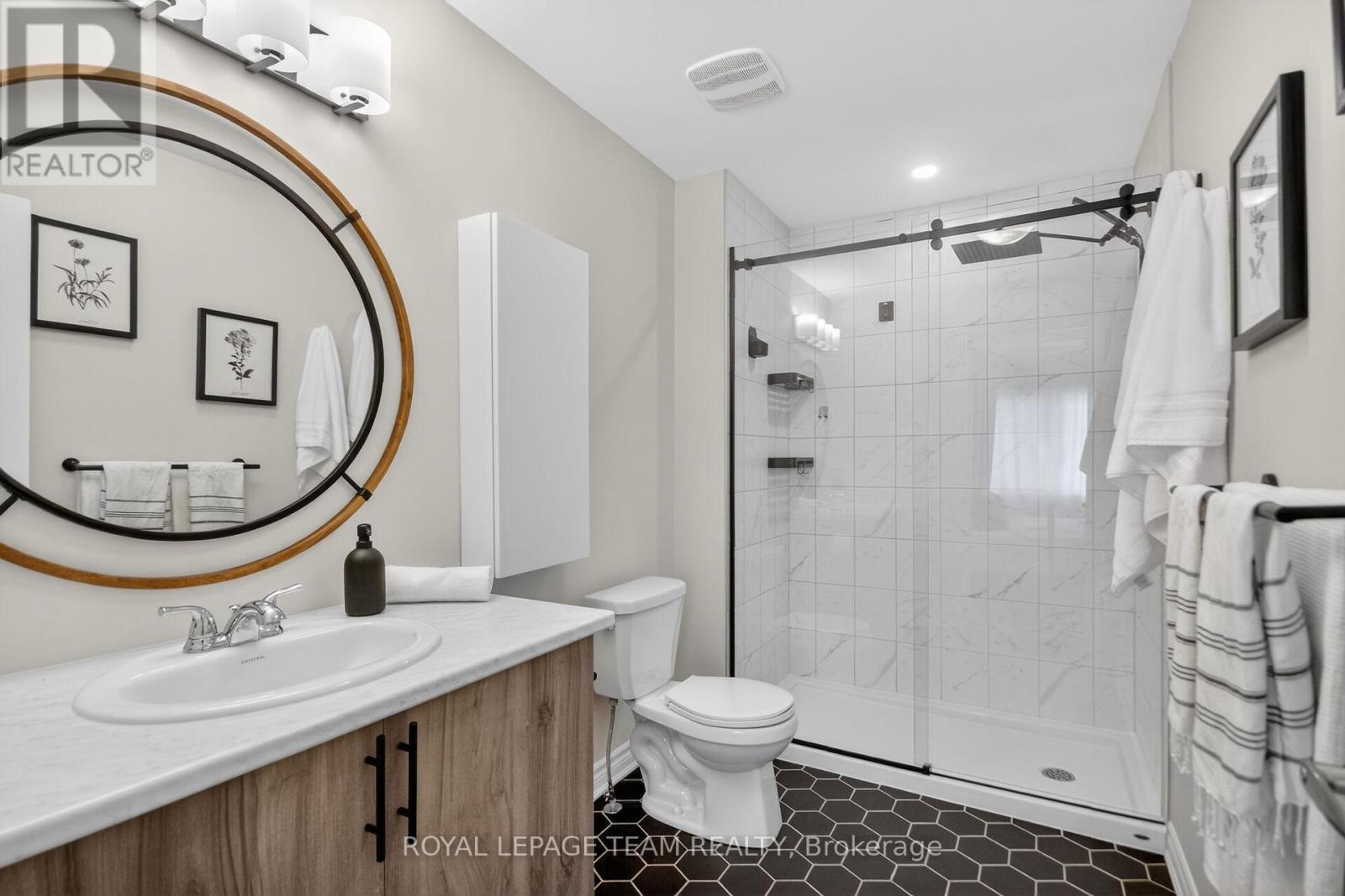 3 Bed, 4 Bath House for Sale in Ottawa – 802 BASCULE PLACE, Ottawa – MLS# X13033946 - Image 20