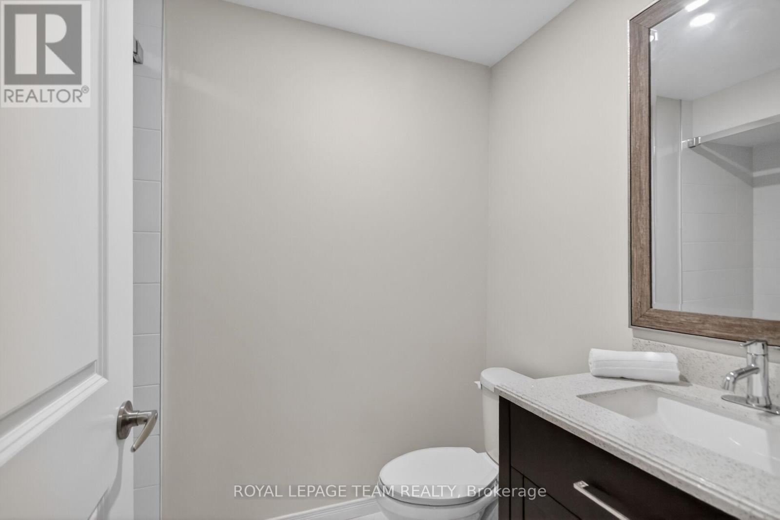 3 Bed, 4 Bath House for Sale in Ottawa – 802 BASCULE PLACE, Ottawa – MLS# X13033946 - Image 27