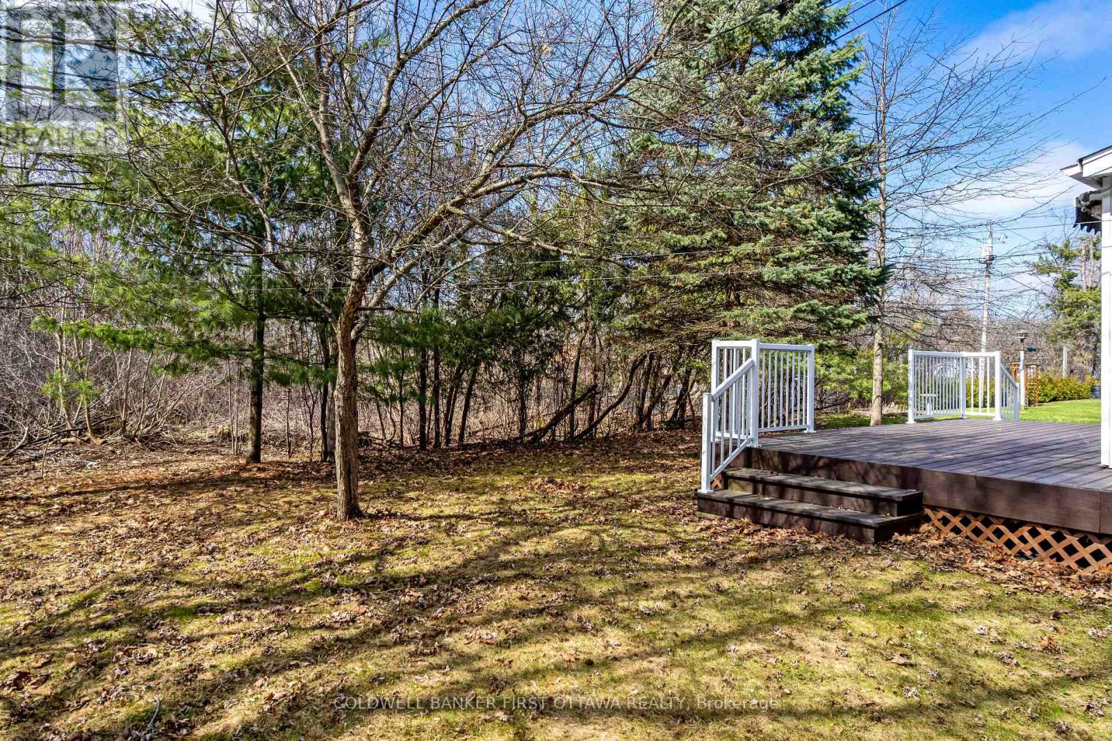 Lovely treed big backyard