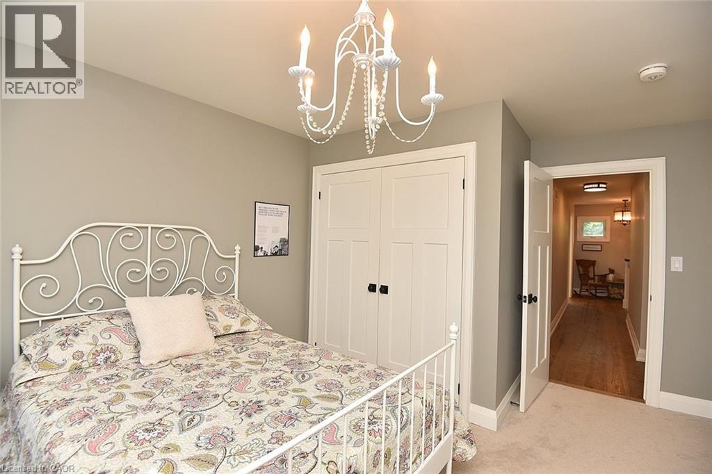 26 CORBETT Avenue - 32