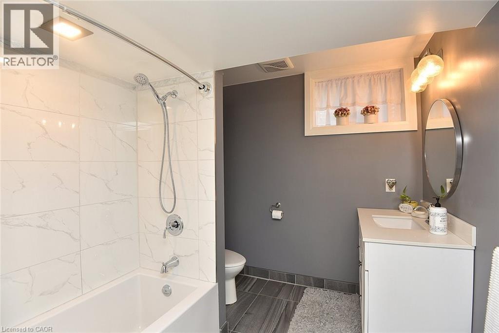 26 CORBETT Avenue - 41