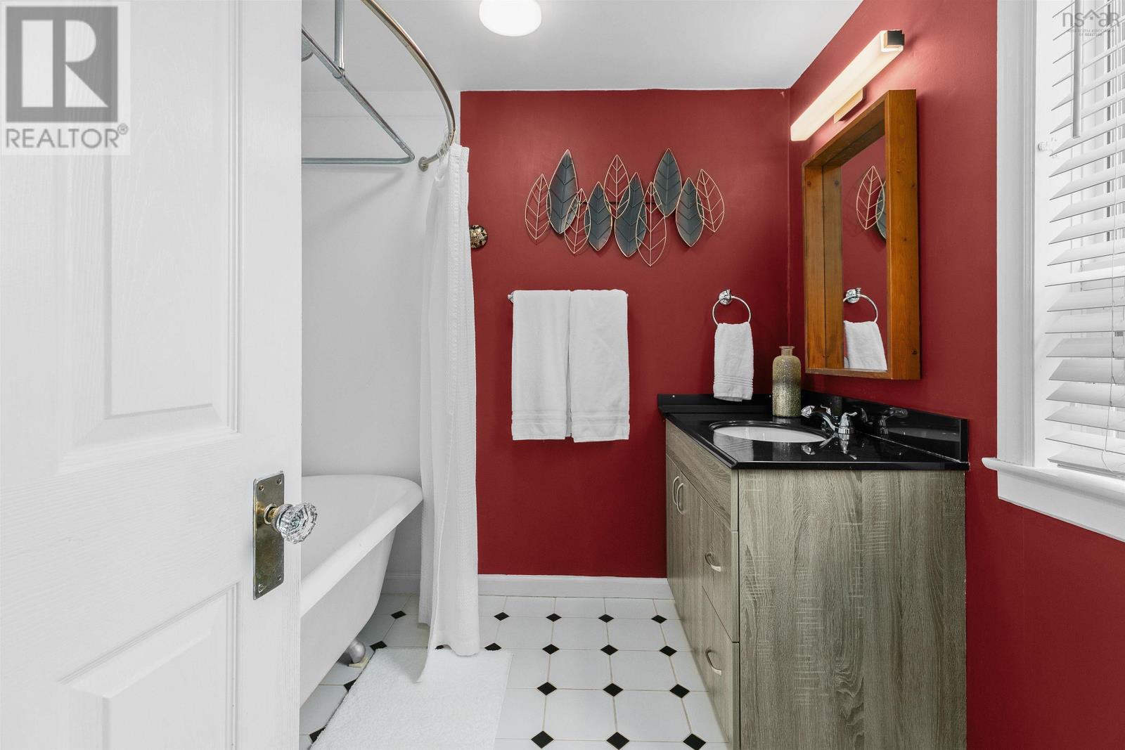 Property 26 of 50 of 5350 Rector Street