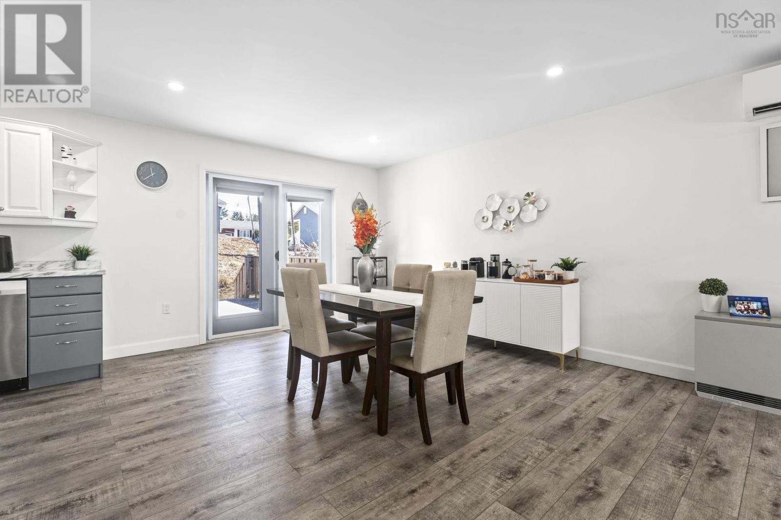 Property 15 of 51 of 105 Birchview Crescent