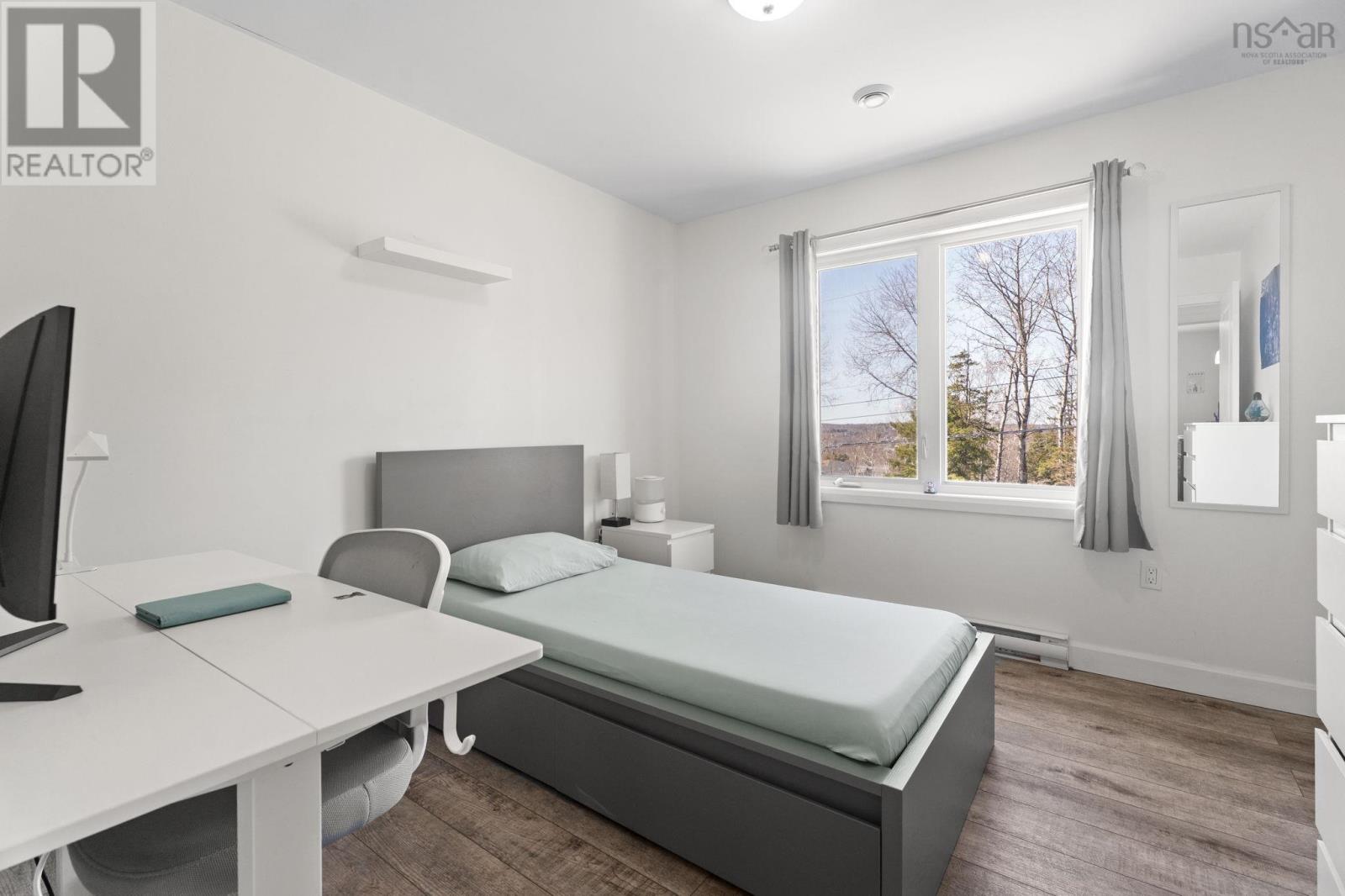 Property 25 of 51 of 105 Birchview Crescent