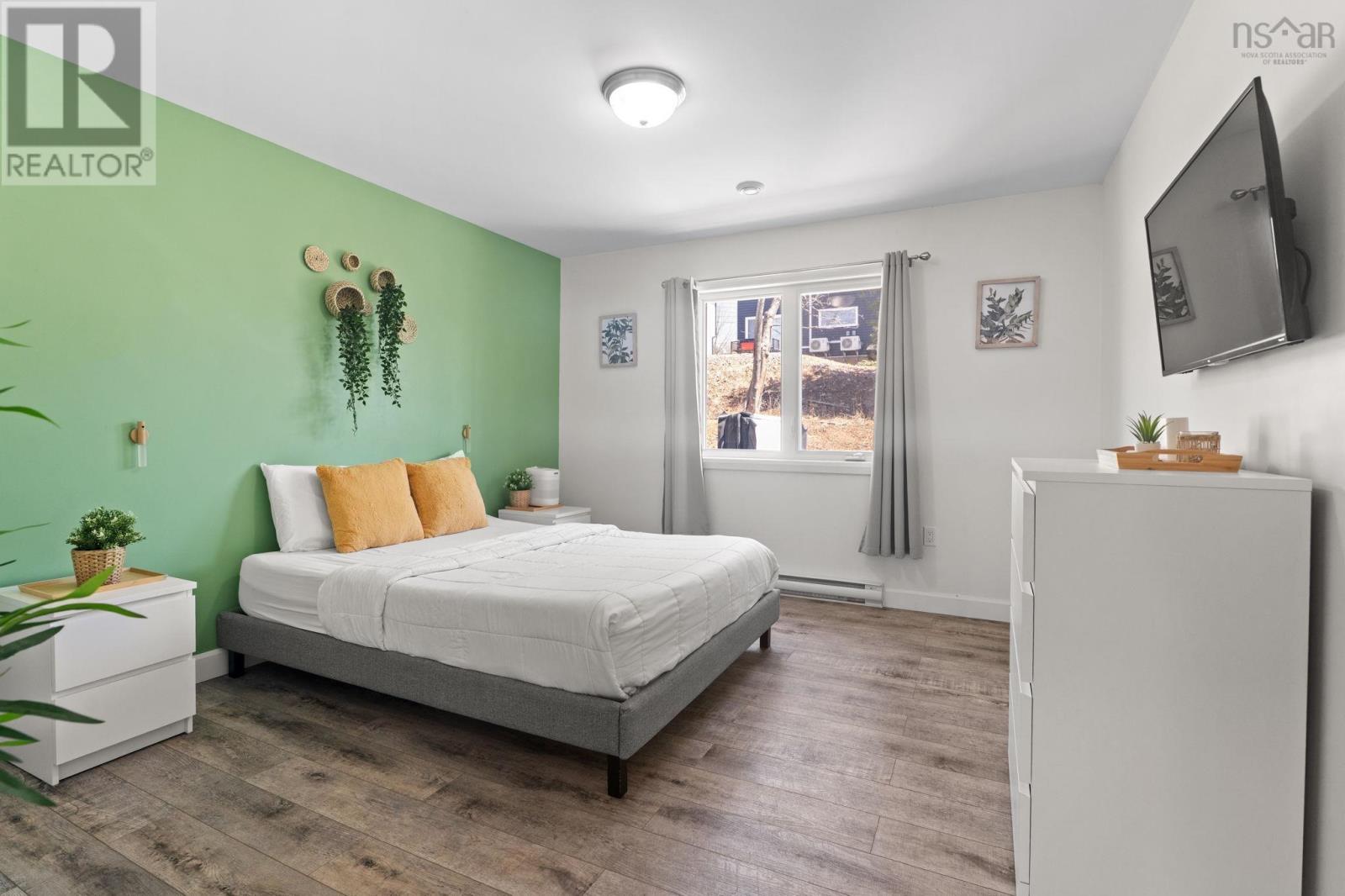 Property 21 of 51 of 105 Birchview Crescent