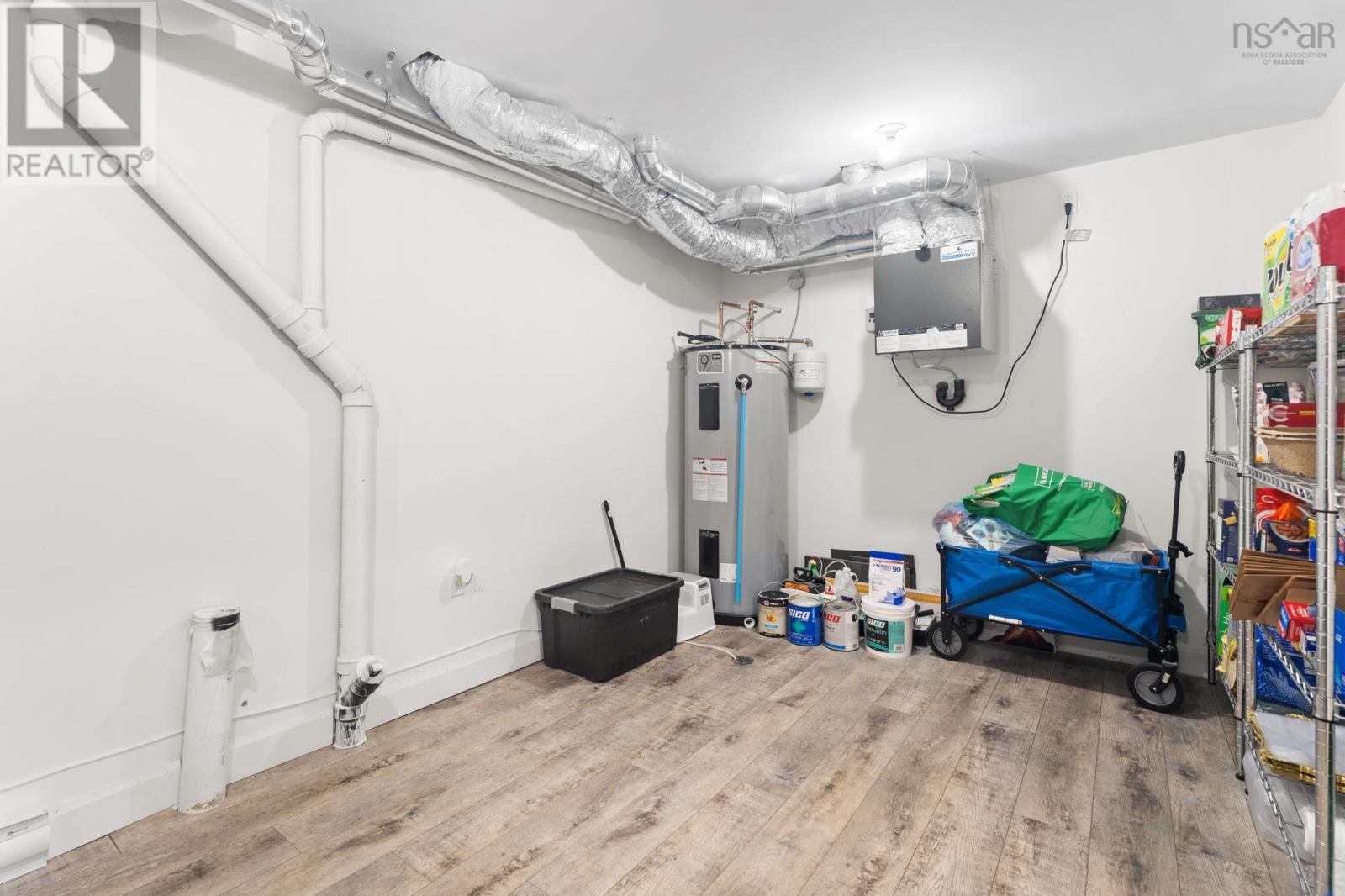 Property 39 of 51 of 105 Birchview Crescent