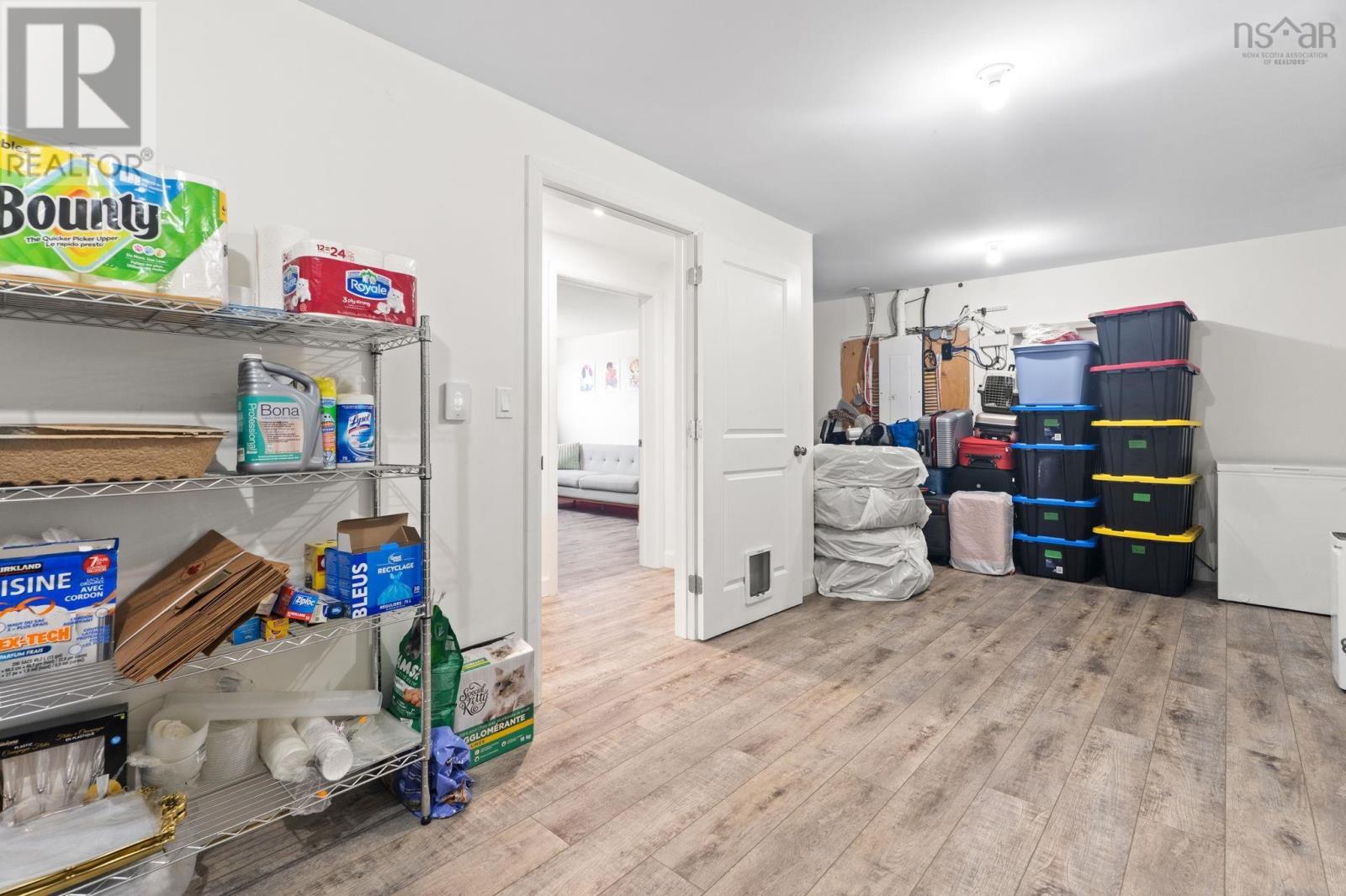 Property 38 of 51 of 105 Birchview Crescent