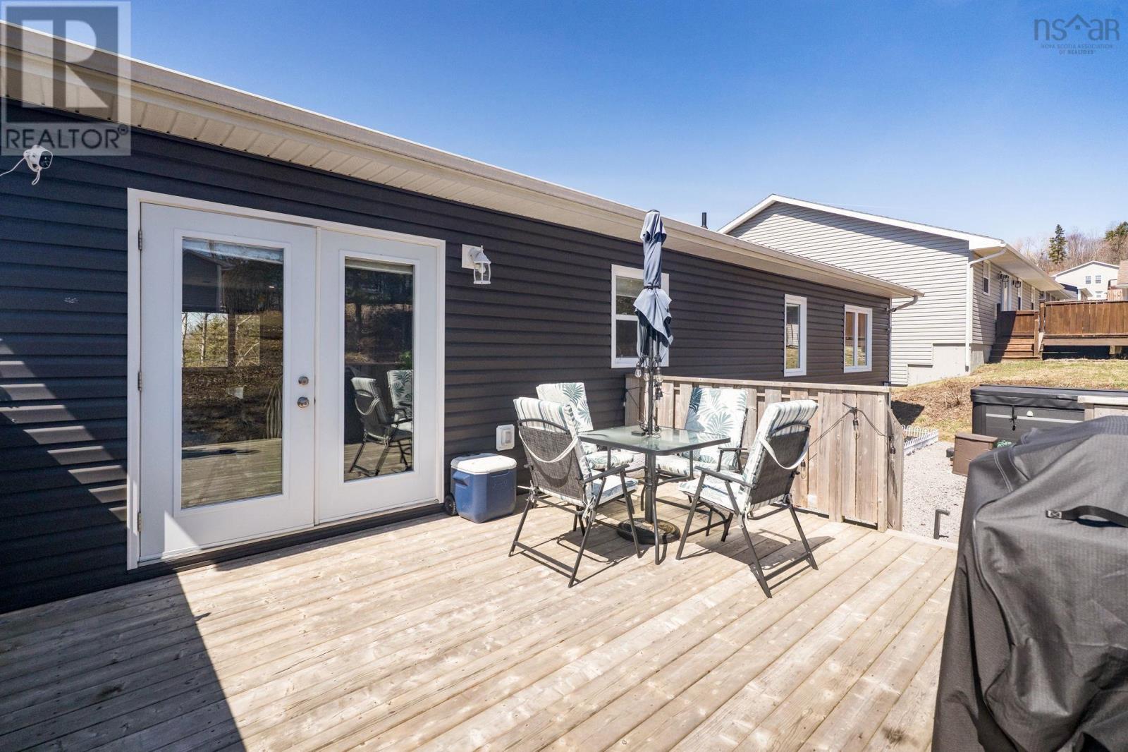 Property 41 of 51 of 105 Birchview Crescent