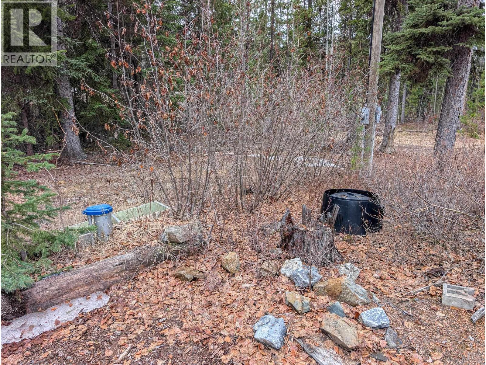 52470 LLOYD DRIVE - 16