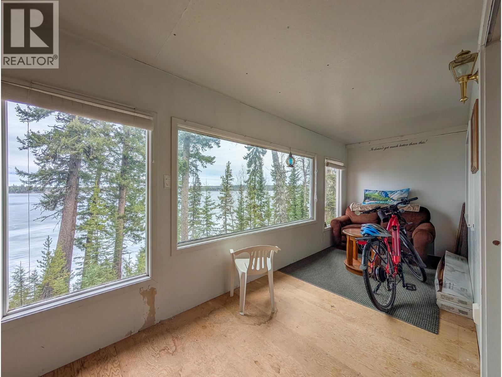 52470 LLOYD DRIVE - 31