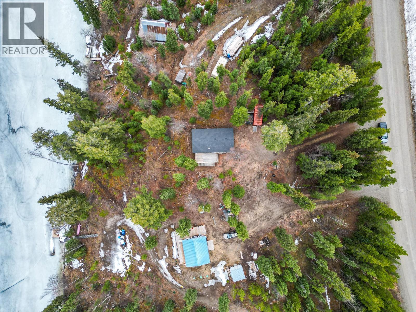 52470 LLOYD DRIVE - 9