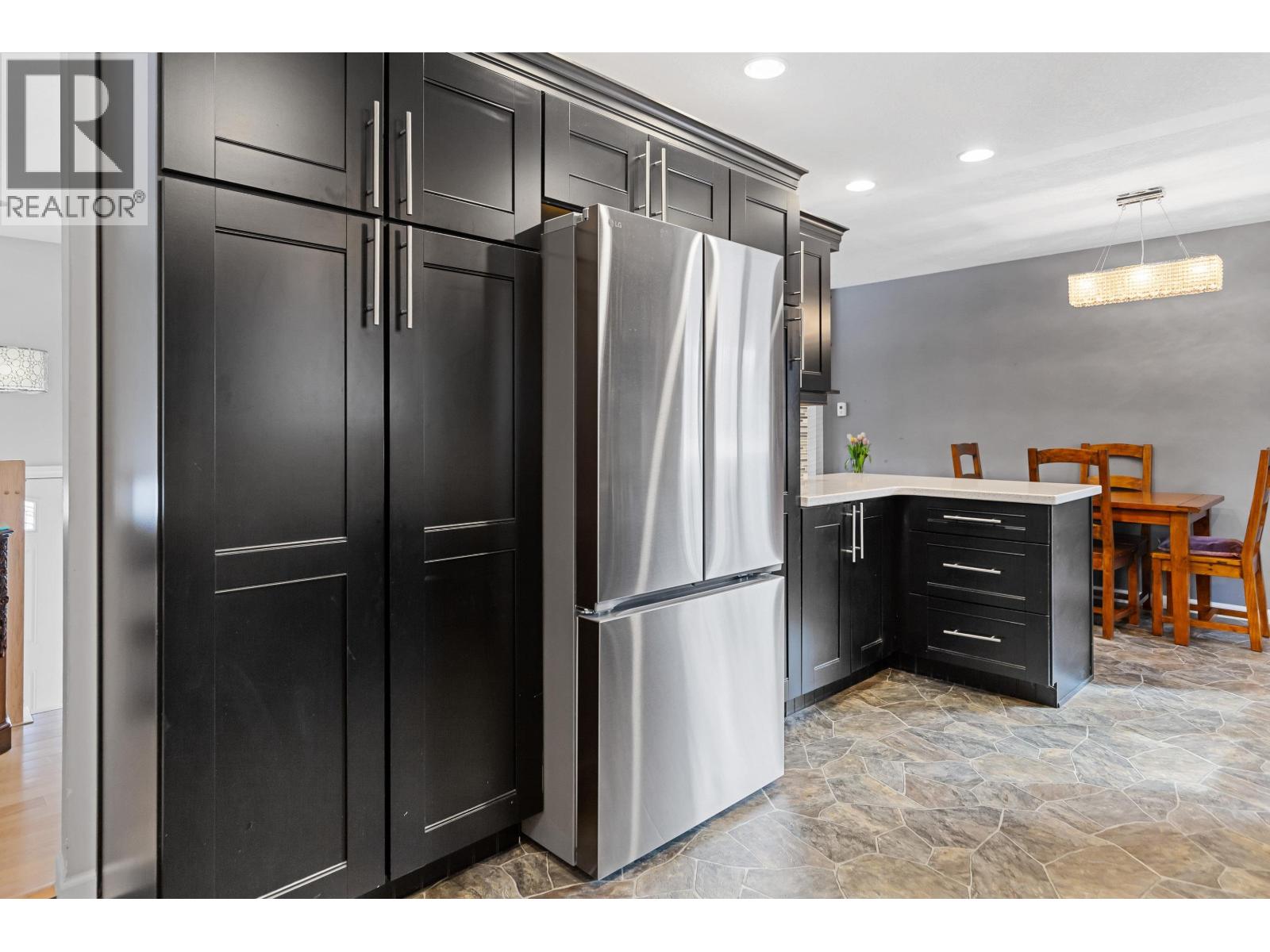 Photo 11 of 31 — 7837 PIEDMONT CRESCENT · Prince George, BC