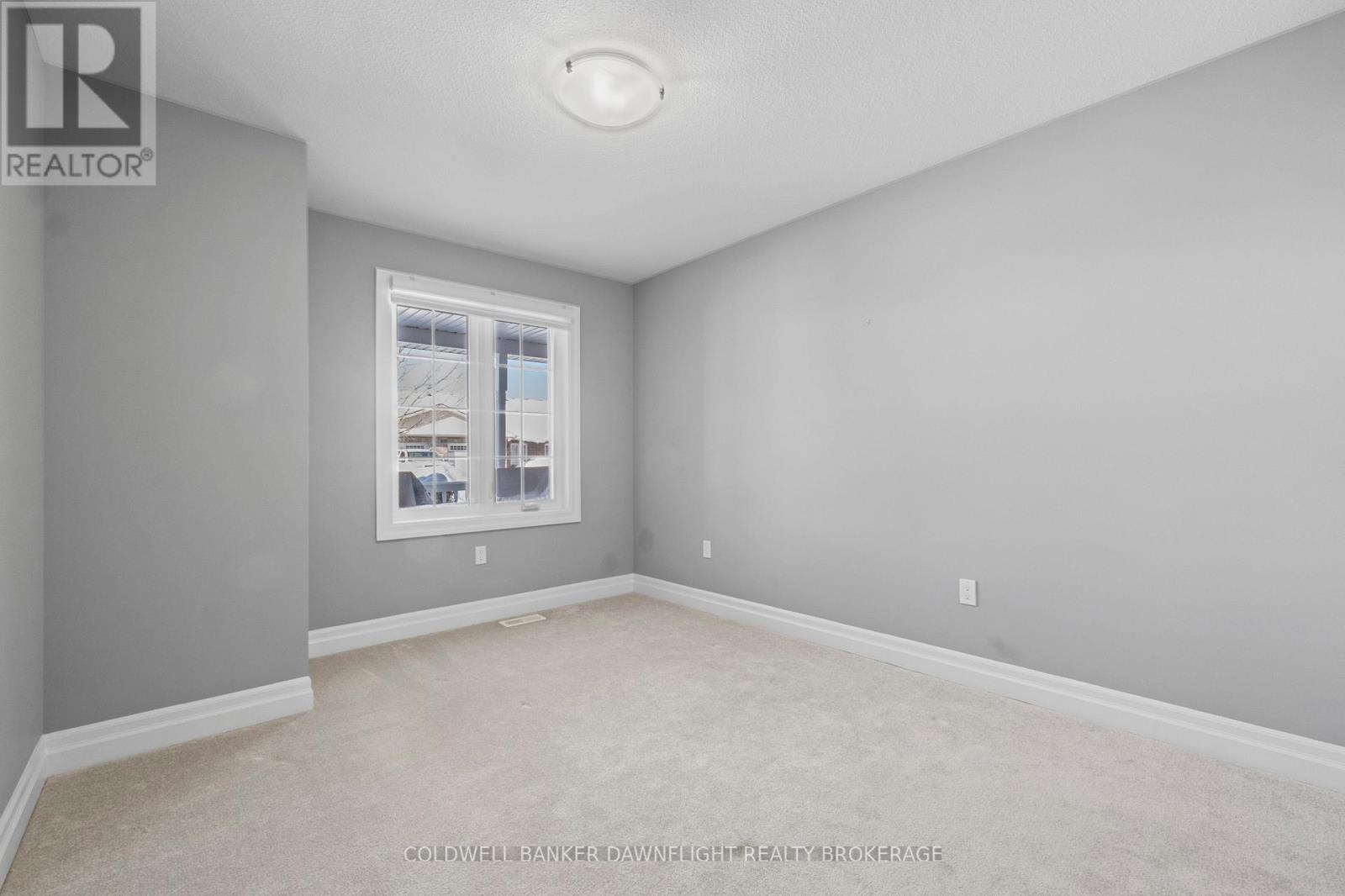 94 REDFORD DRIVE - 16