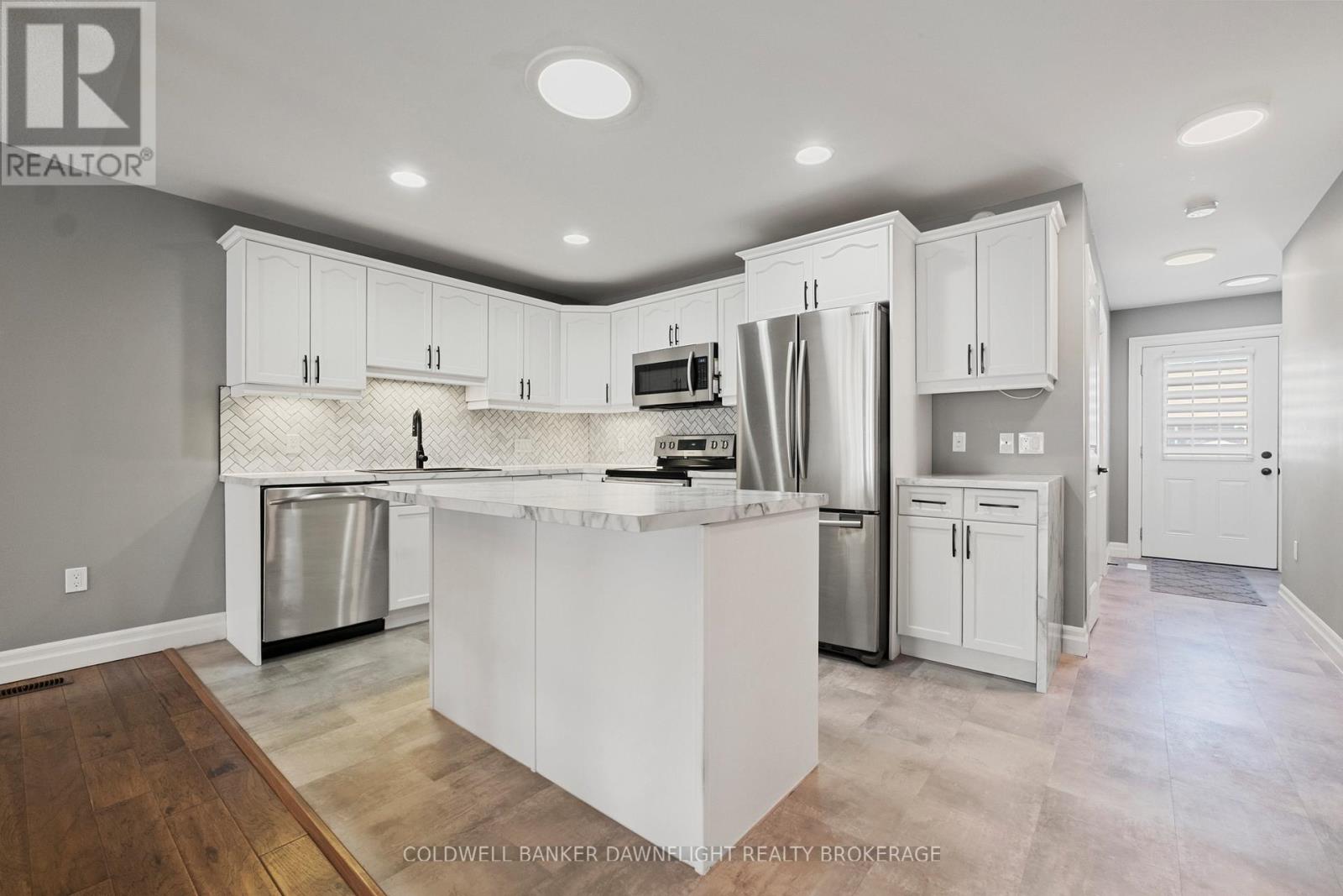 94 REDFORD DRIVE - 6