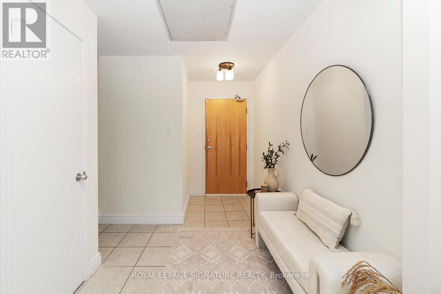 #207 550 FRONT STREET W - 2