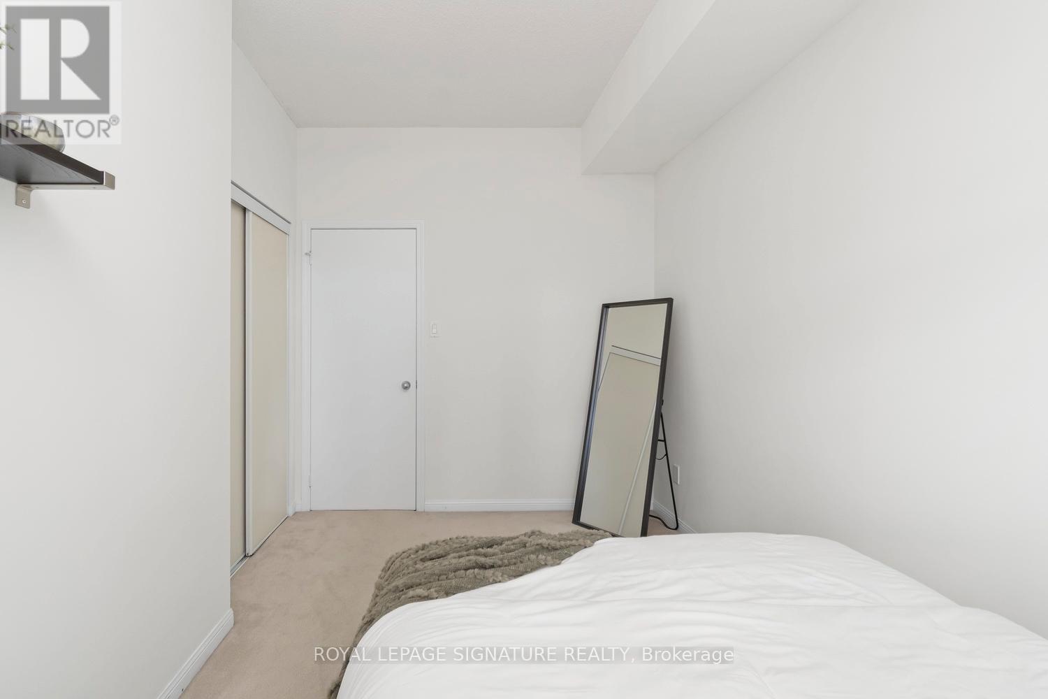 #207 550 FRONT STREET W - 30