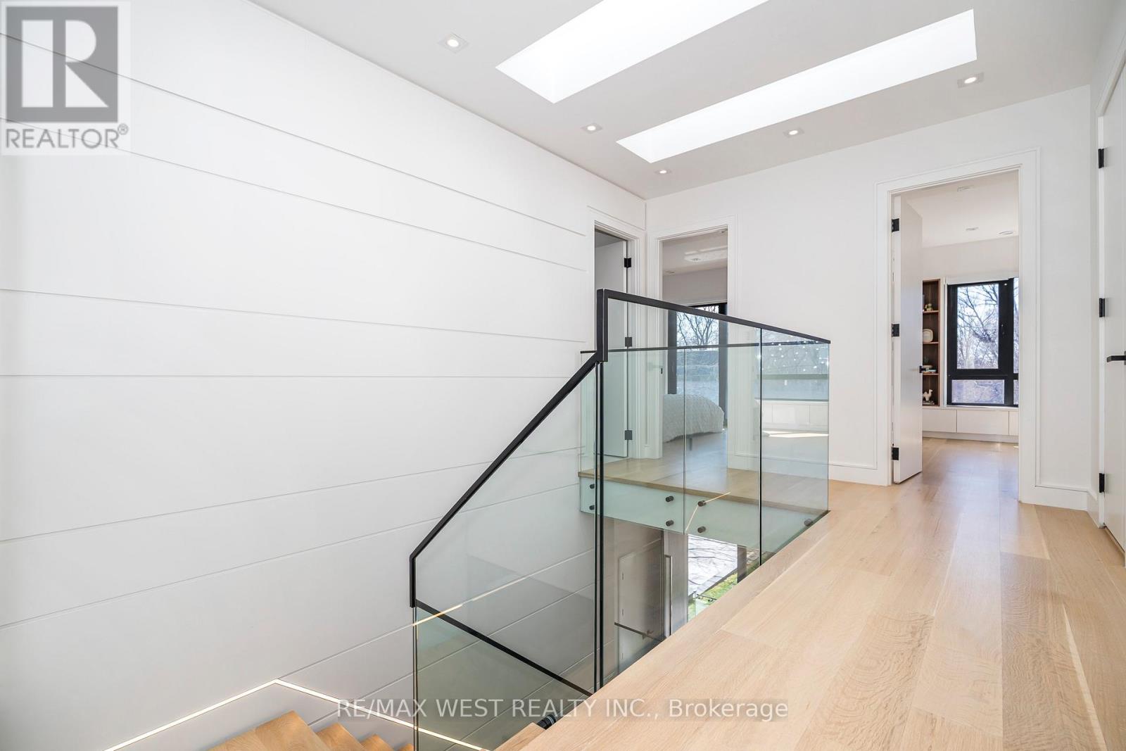 38 GWENDOLEN AVENUE - 25
