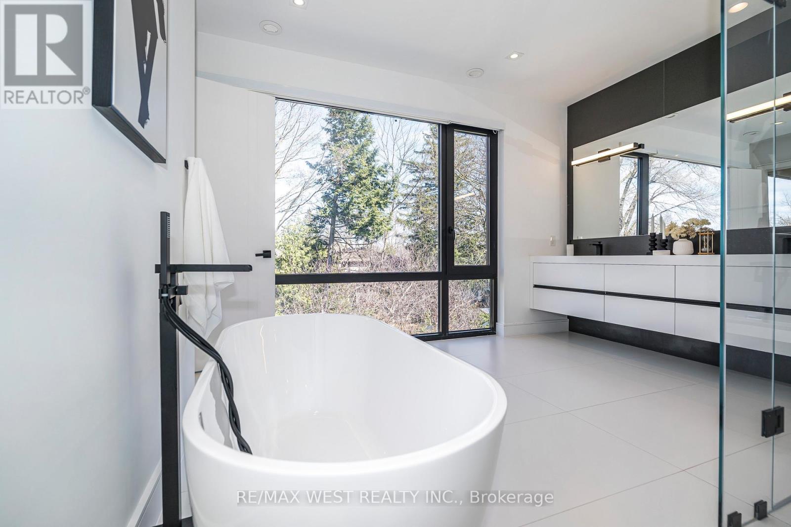 38 GWENDOLEN AVENUE - 29