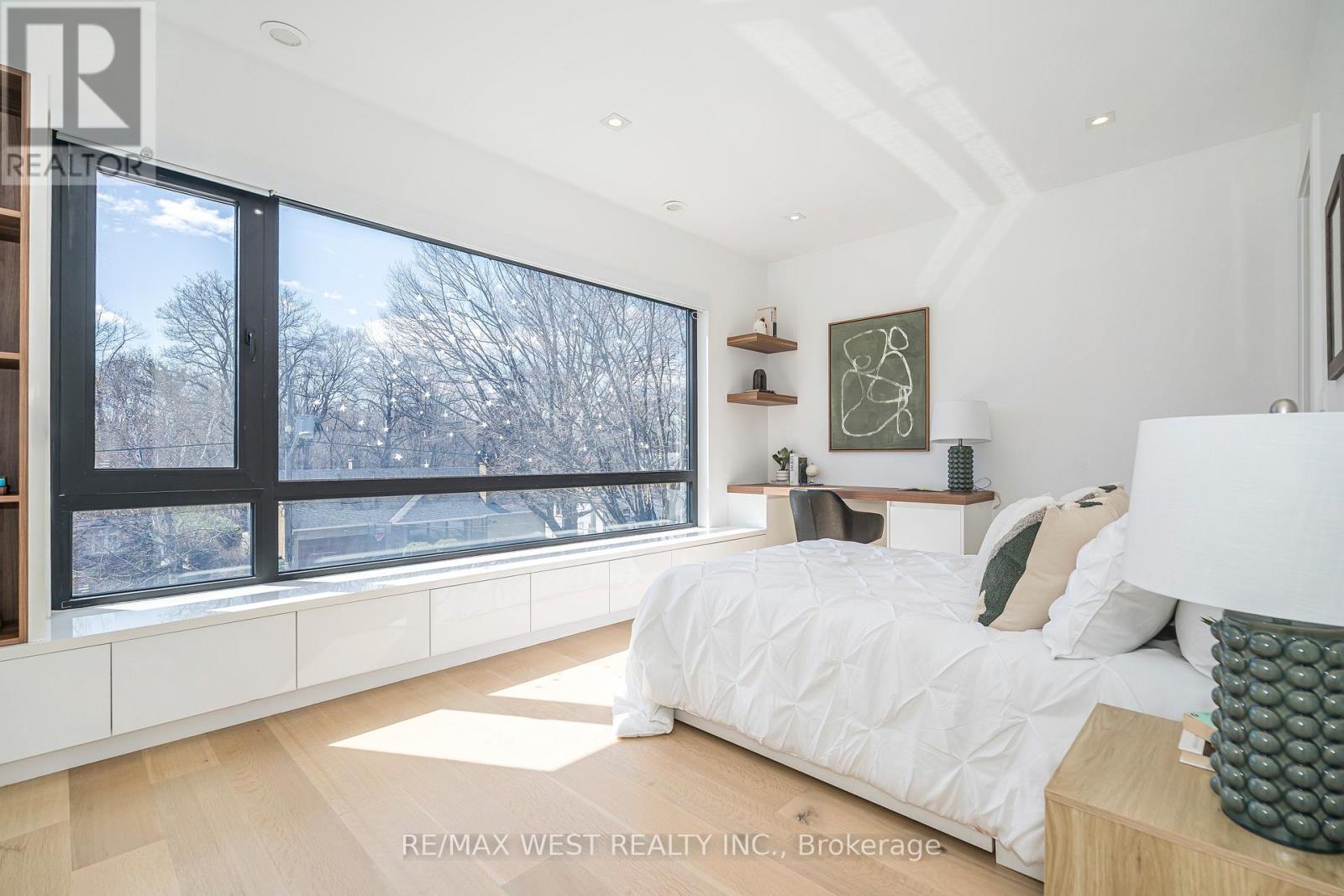 38 GWENDOLEN AVENUE - 31
