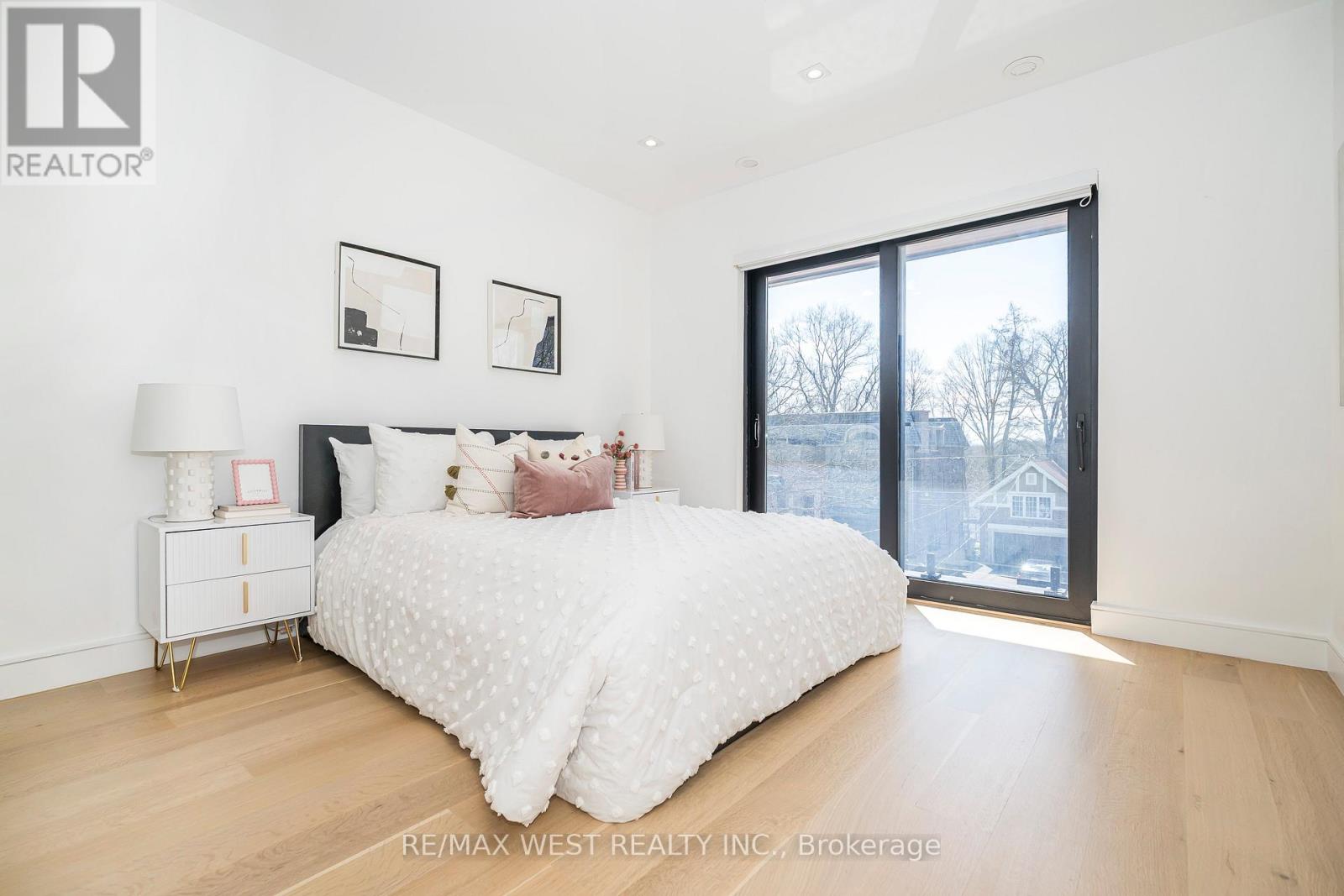 38 GWENDOLEN AVENUE - 34