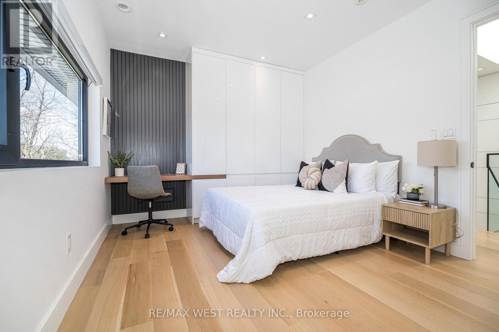 38 GWENDOLEN AVENUE - 38