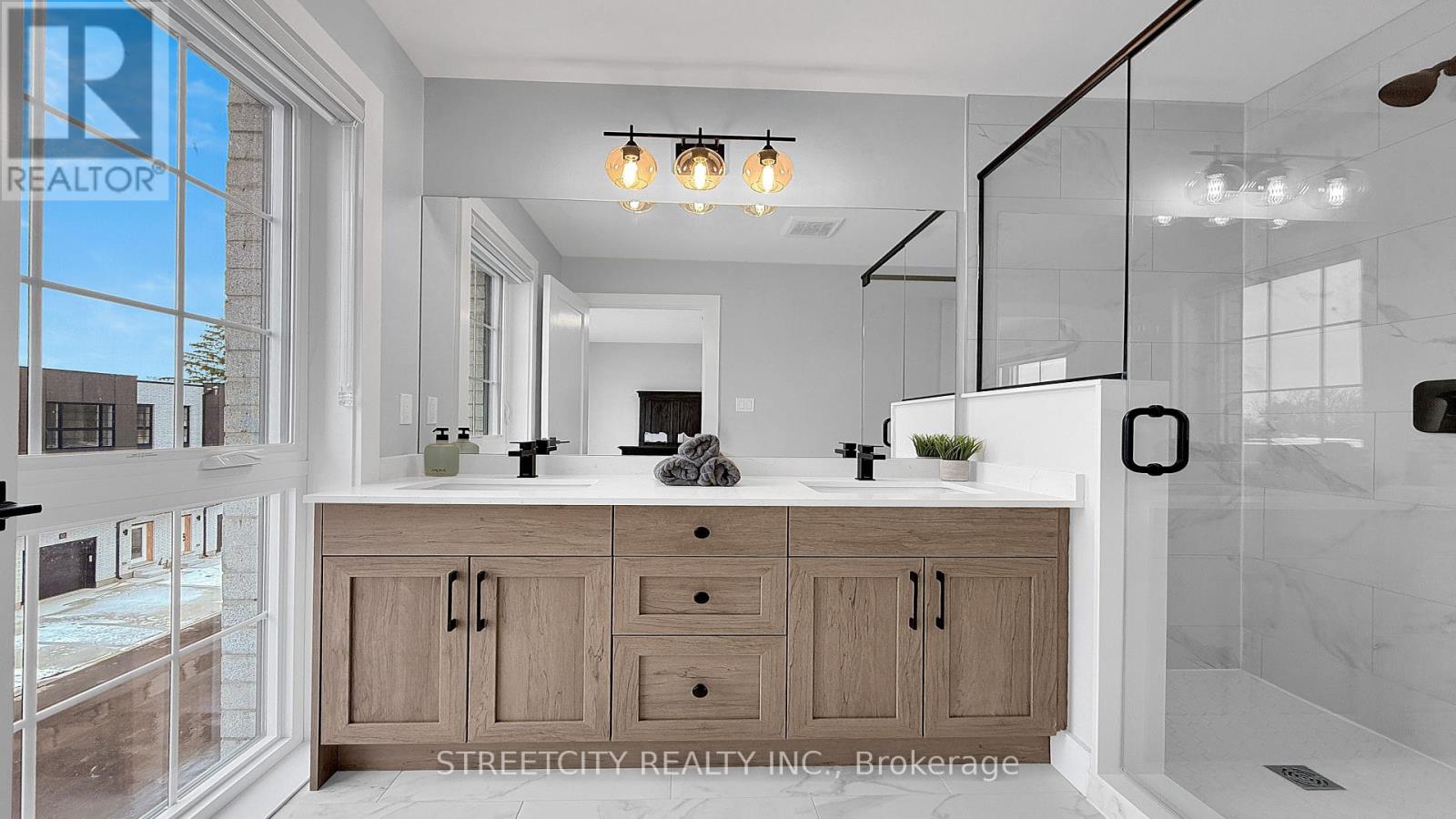 4pc ensuite