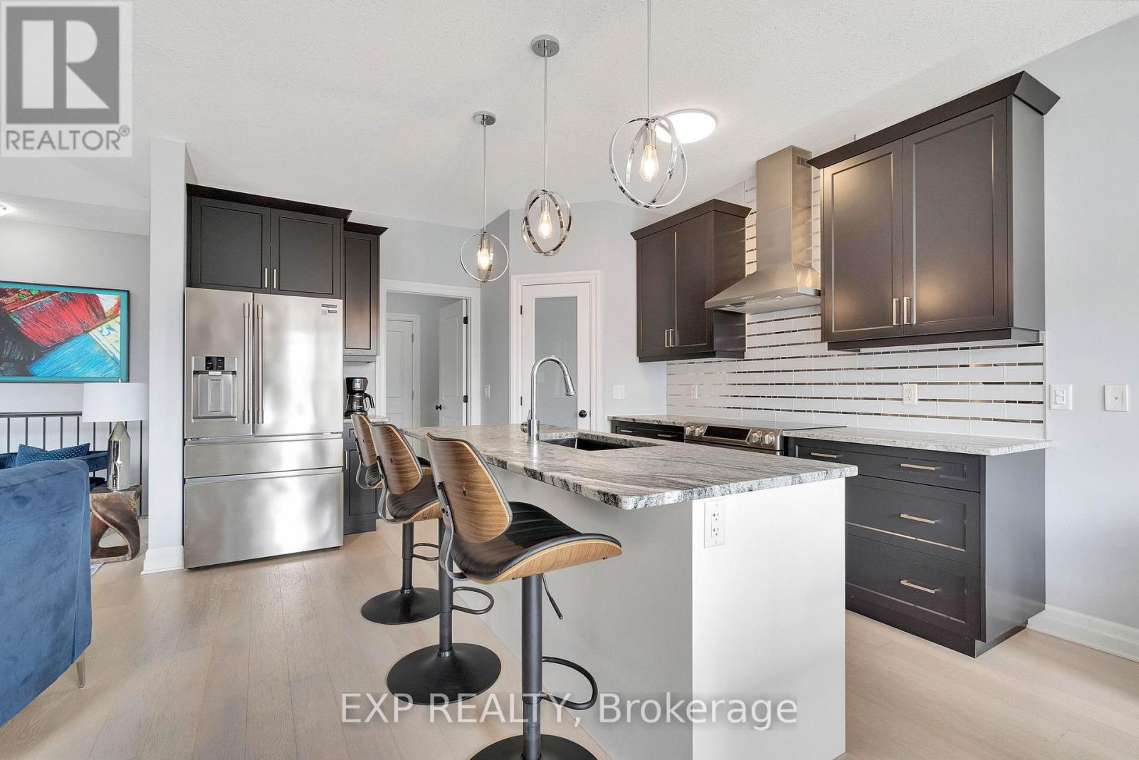 493 BENNETT CRESCENT — photo 12