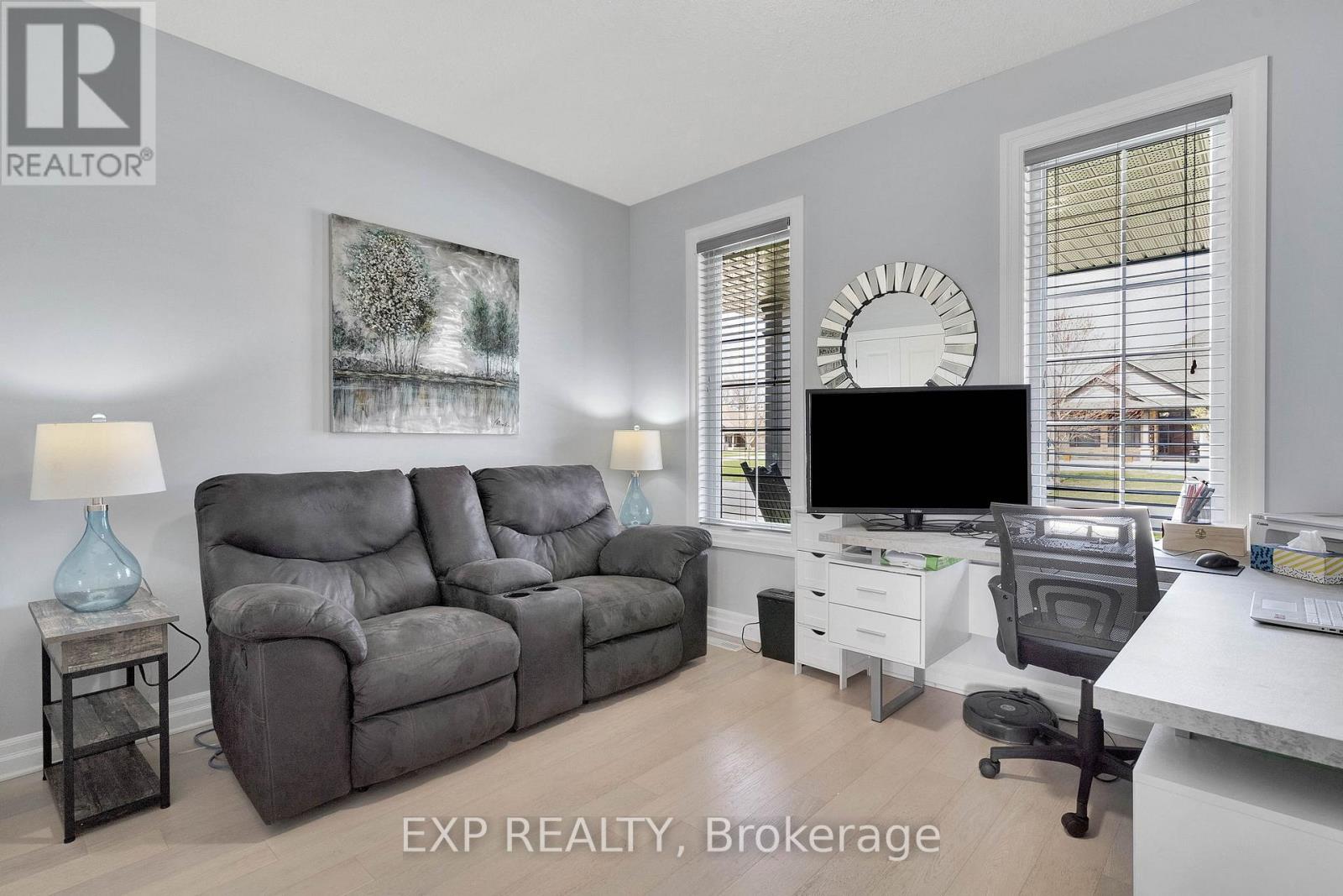 493 BENNETT CRESCENT - 22