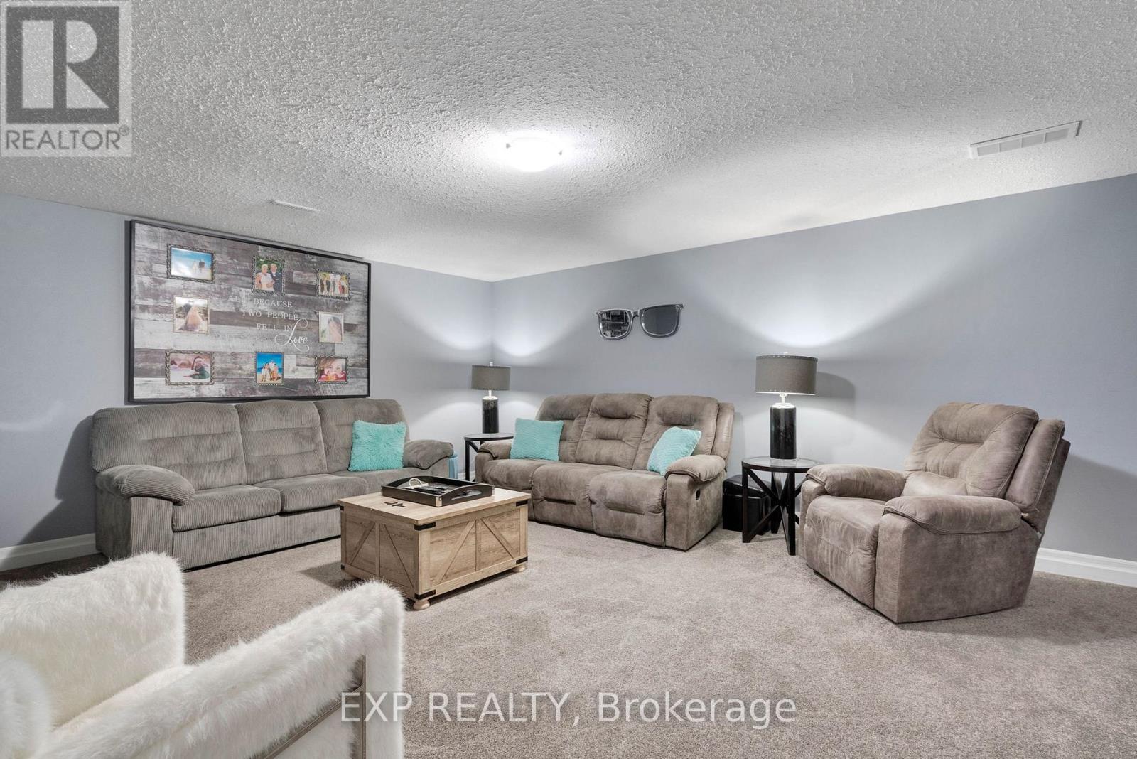 493 BENNETT CRESCENT — photo 26