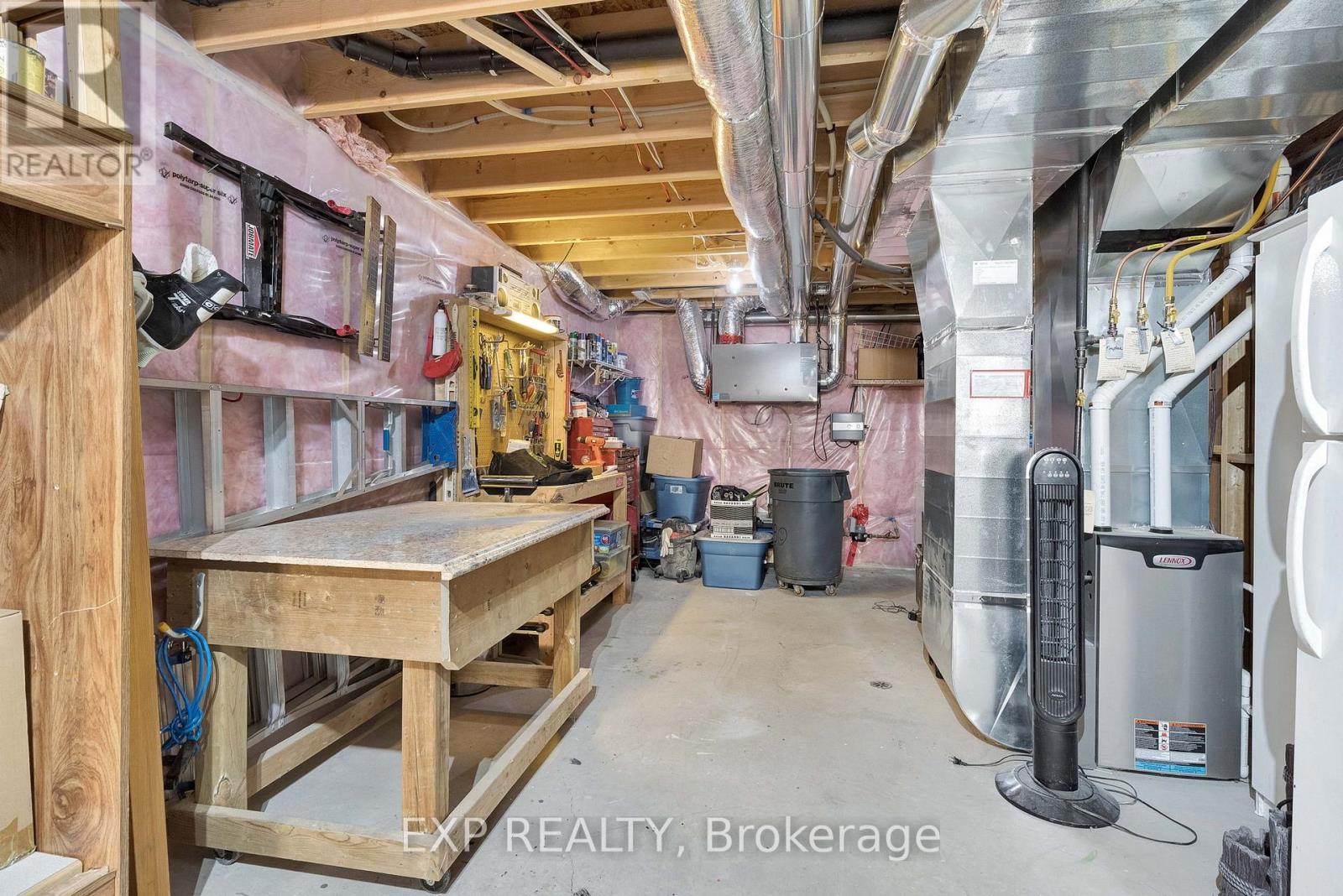 493 BENNETT CRESCENT — photo 33