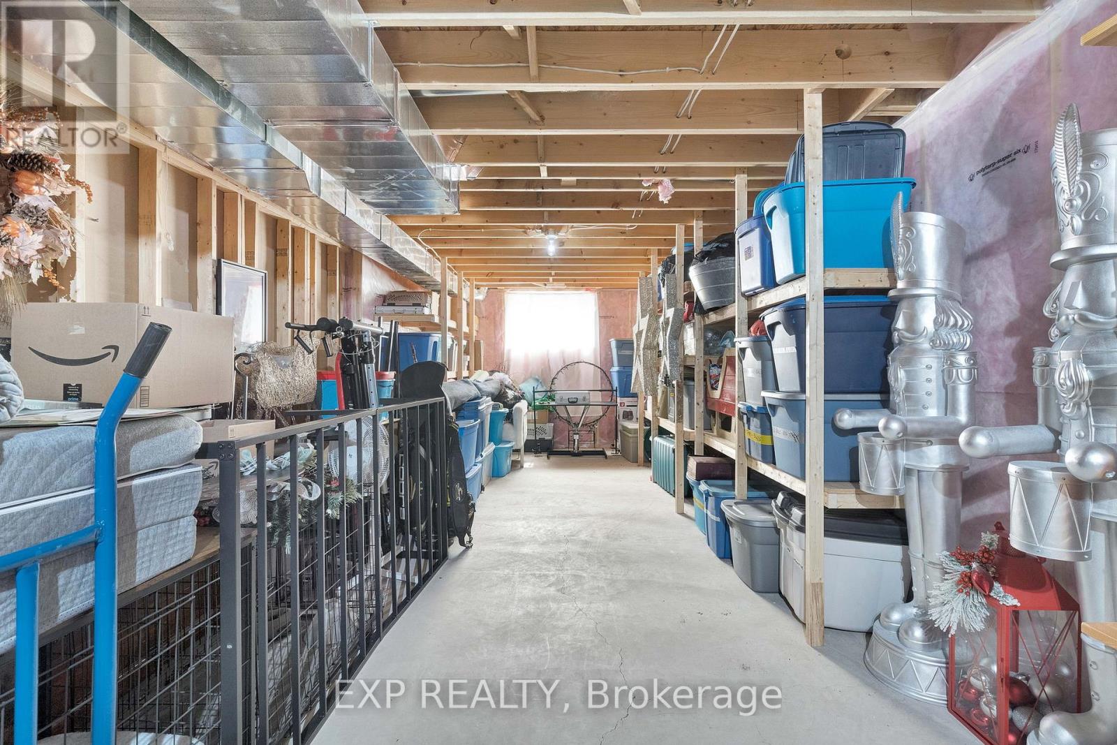 493 BENNETT CRESCENT — photo 34