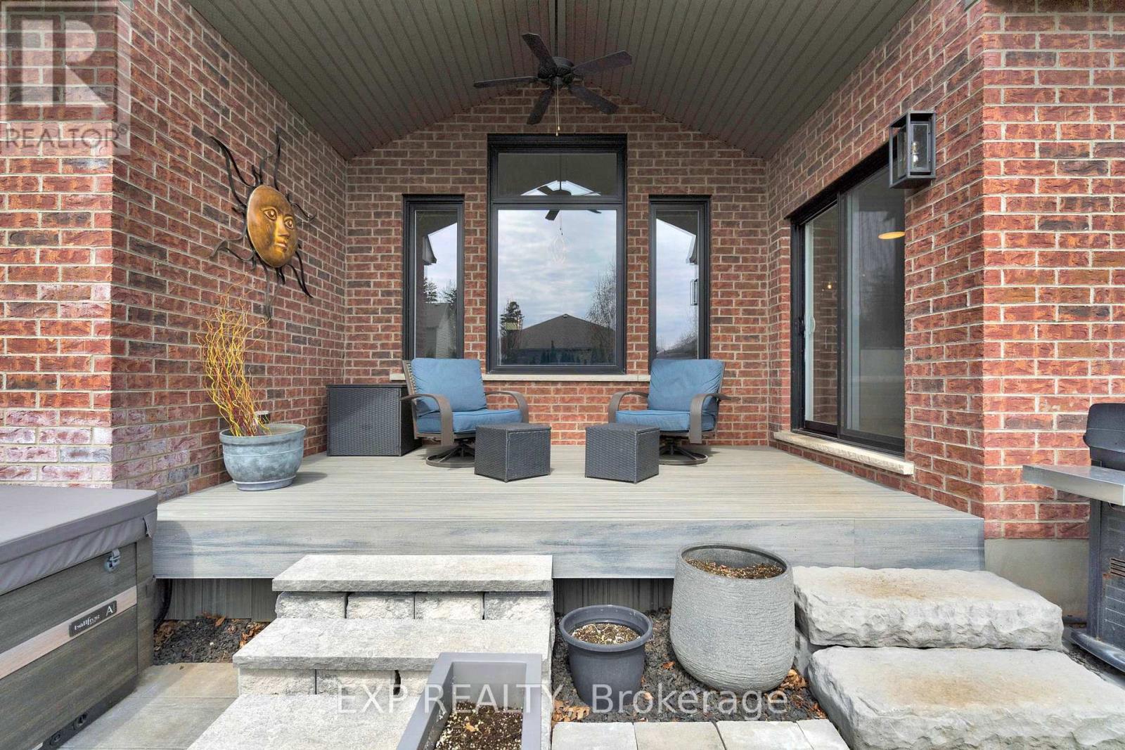493 BENNETT CRESCENT — photo 40