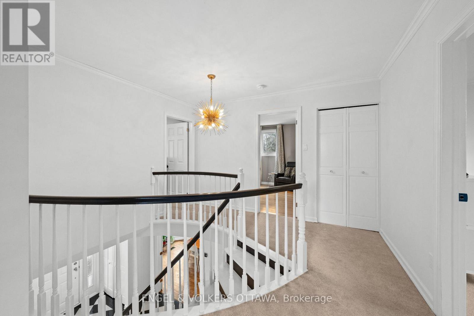 1 ERINLEA COURT - 18