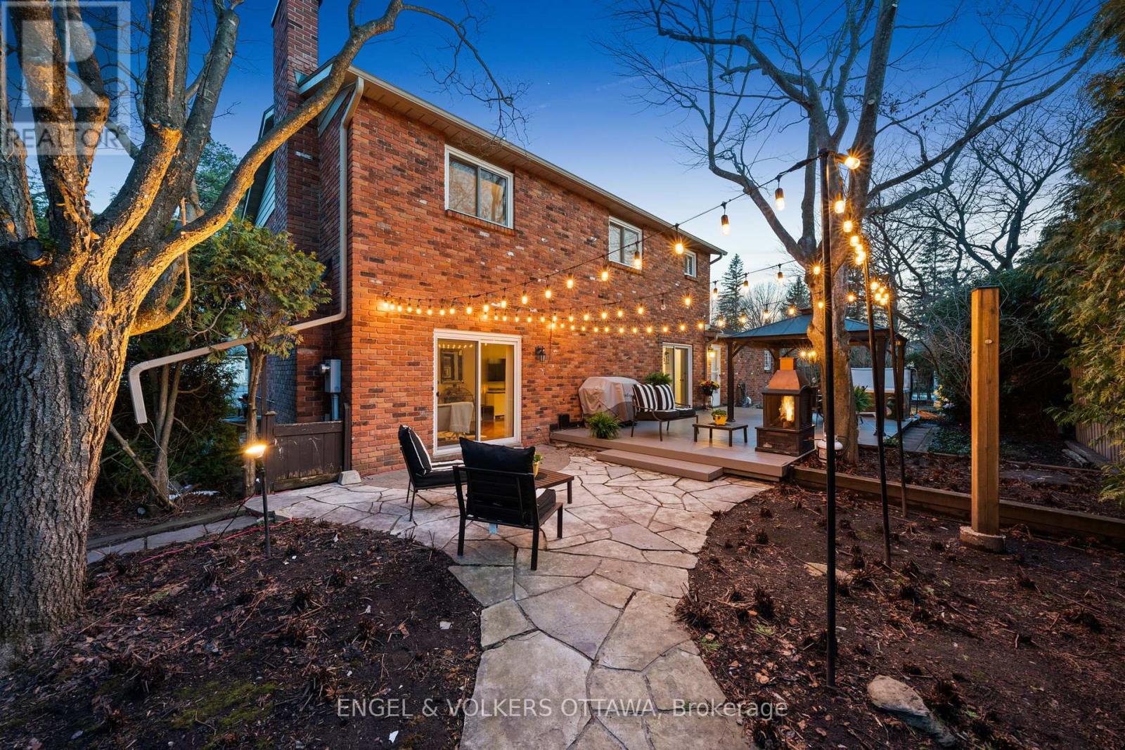 1 ERINLEA COURT - 36