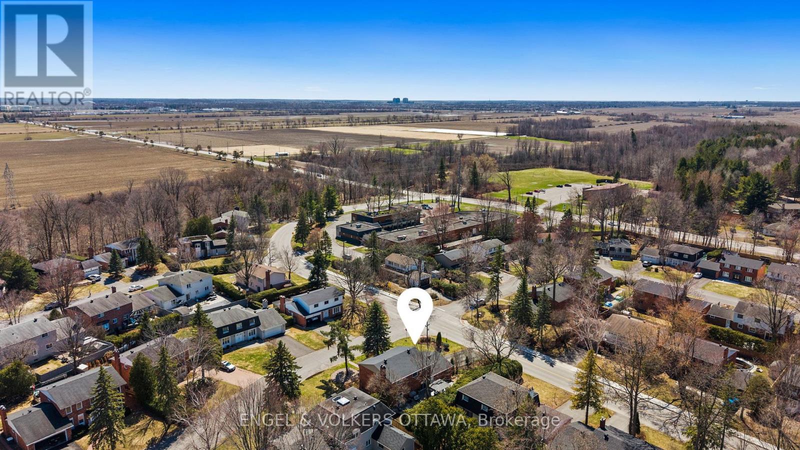 1 ERINLEA COURT - 41
