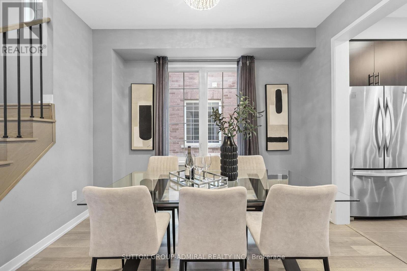 12 SAND HILL MEWS, Vaughan (Patterson), Ontario, L6A4Y4 — Photo 4
