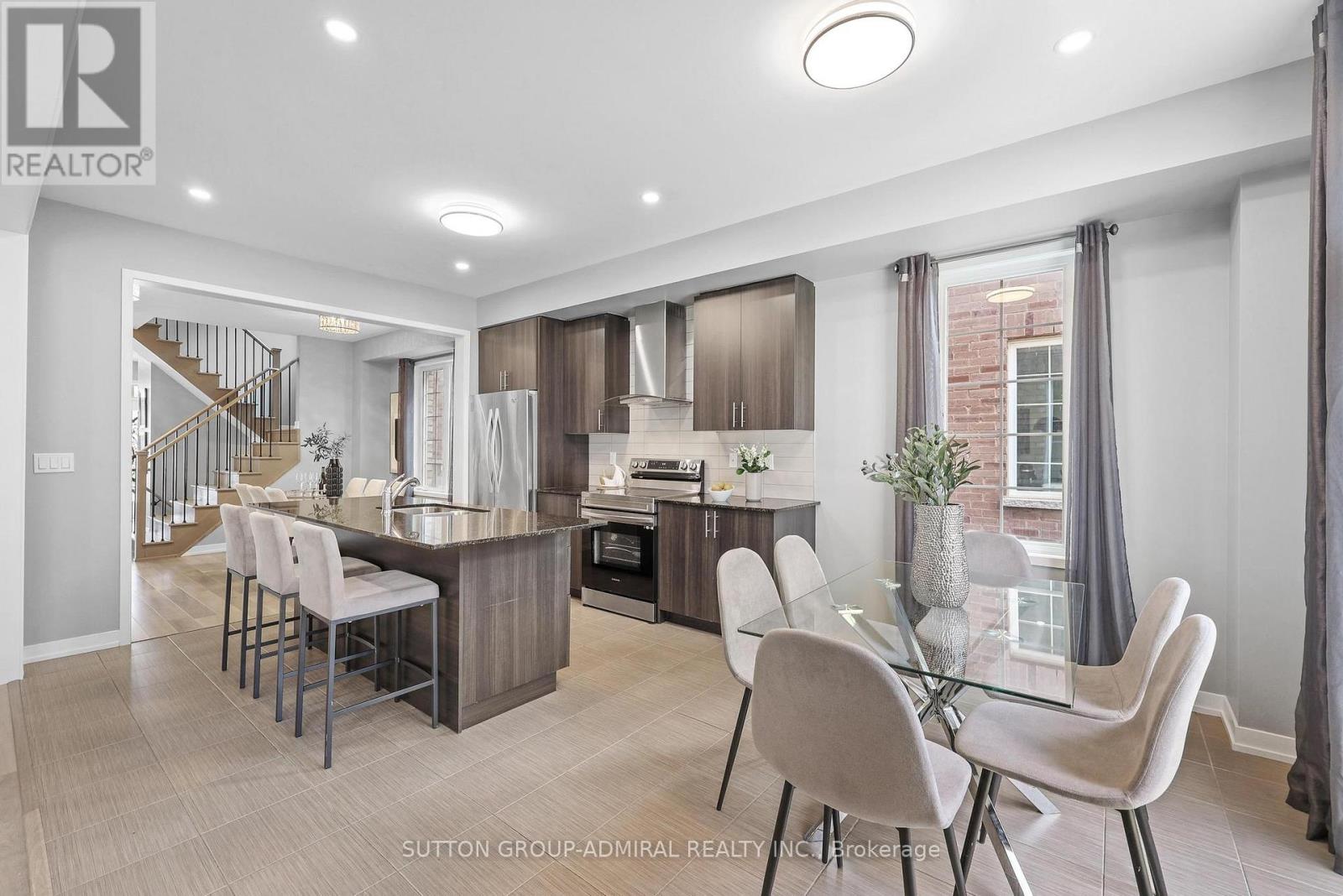 12 SAND HILL MEWS, Vaughan (Patterson), Ontario, L6A4Y4 — Photo 7