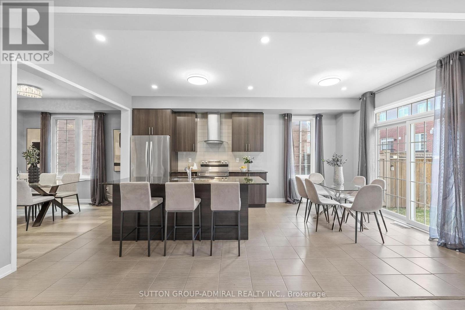 12 SAND HILL MEWS, Vaughan (Patterson), Ontario, L6A4Y4 — Photo 11