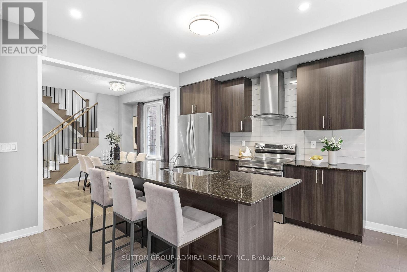12 SAND HILL MEWS, Vaughan (Patterson), Ontario, L6A4Y4 — Photo 6
