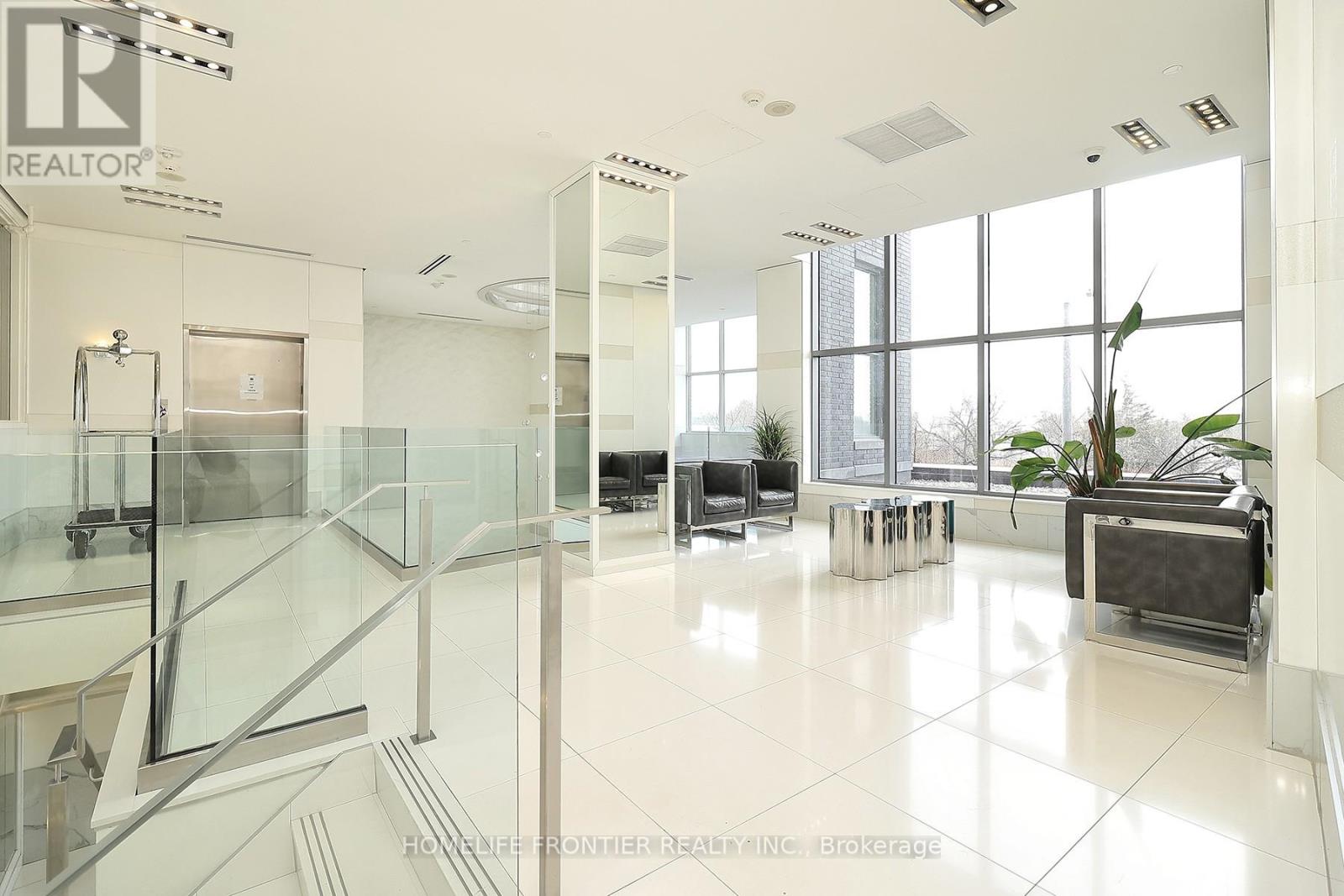 #1106 110 MARINE PARADE DRIVE - 21
