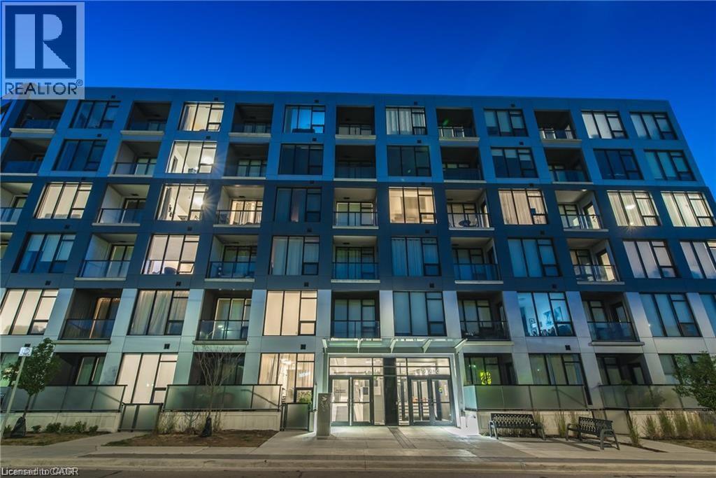View of apartment building / complex