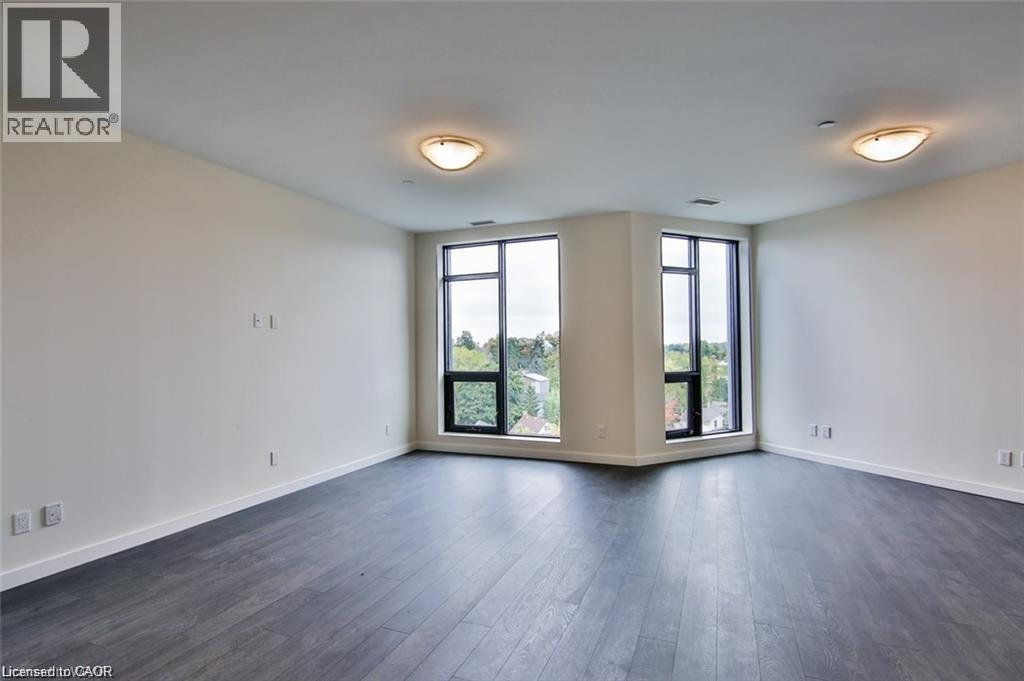 #522 690 KING STREET W - 9