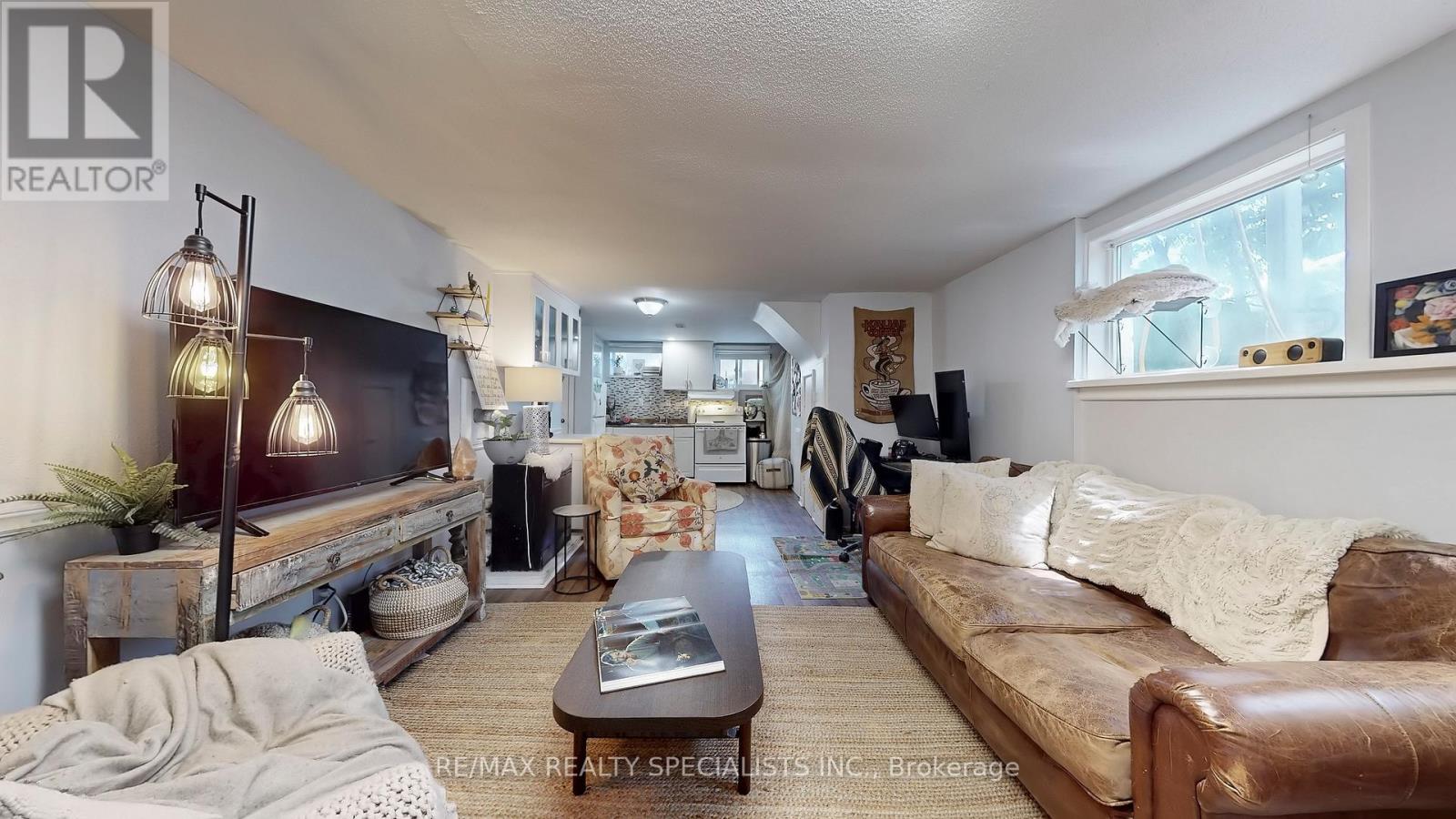 1306-08 LEIGHLAND ROAD - 10