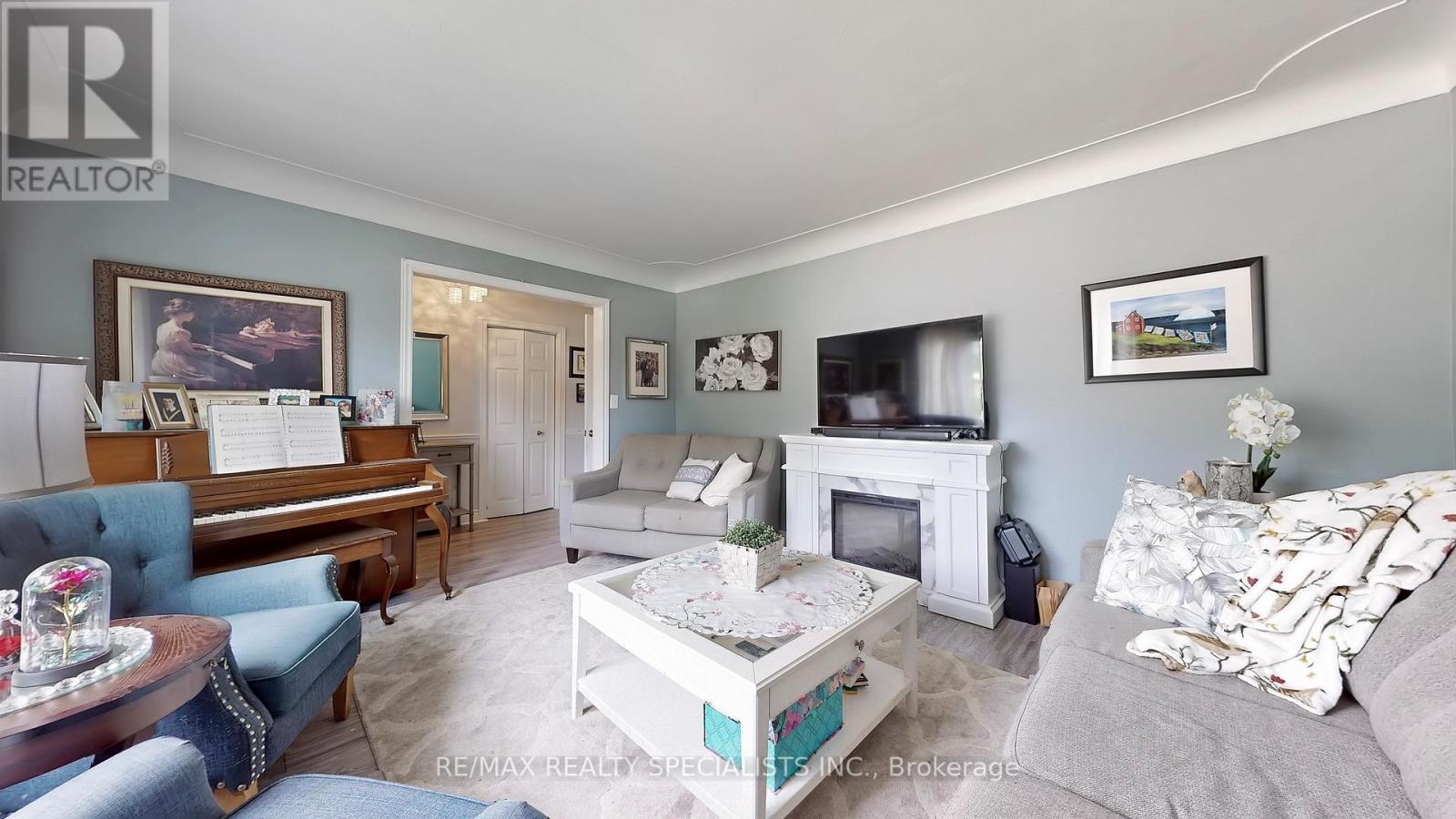 1306-08 LEIGHLAND ROAD - 4