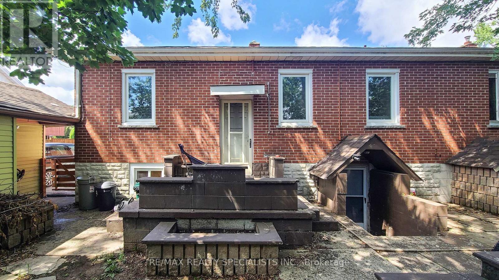 1306-08 LEIGHLAND ROAD - 43